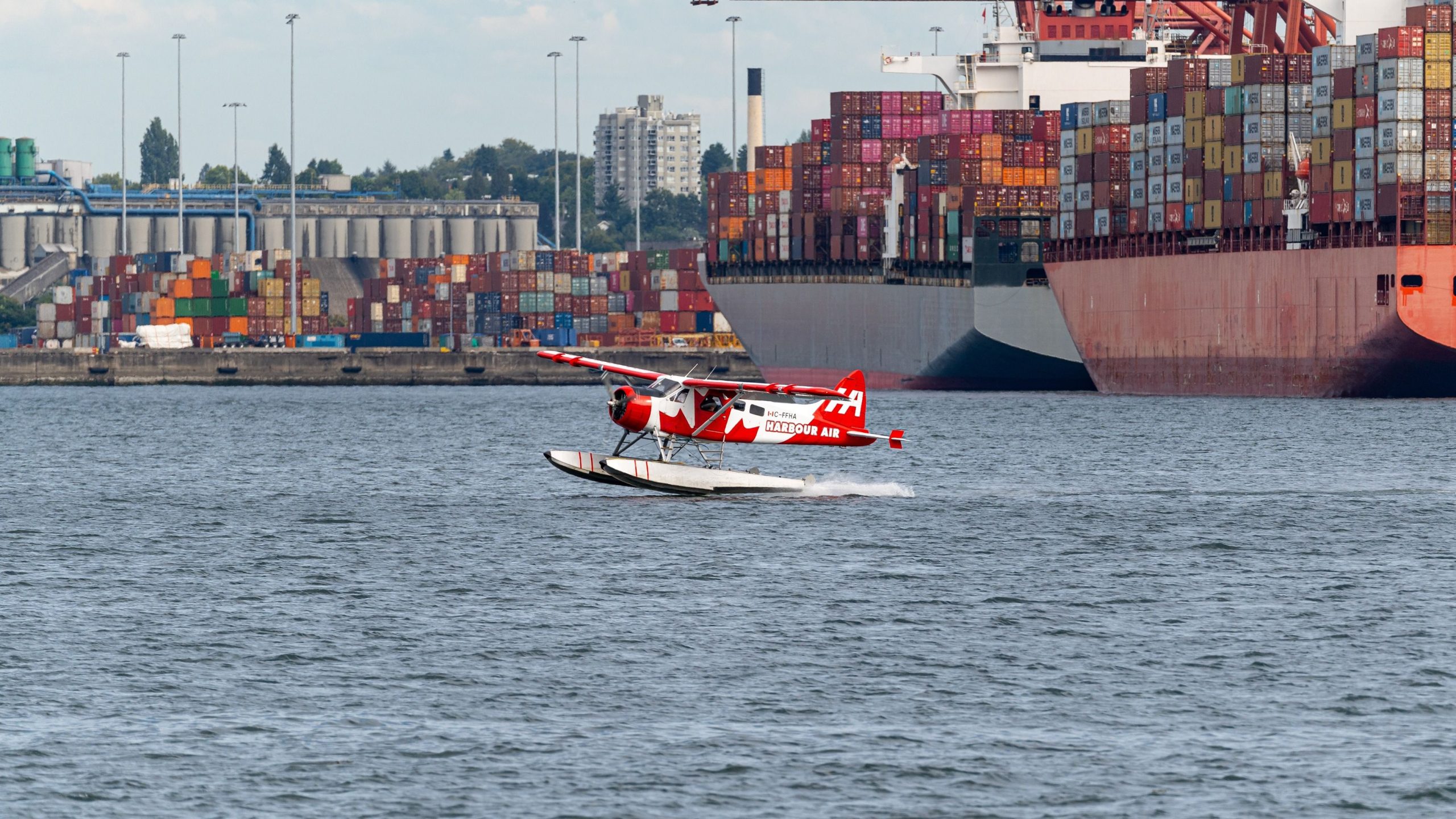Plusieurs blessés après la collision de l'eau de mer avec un bateau à Vancouver