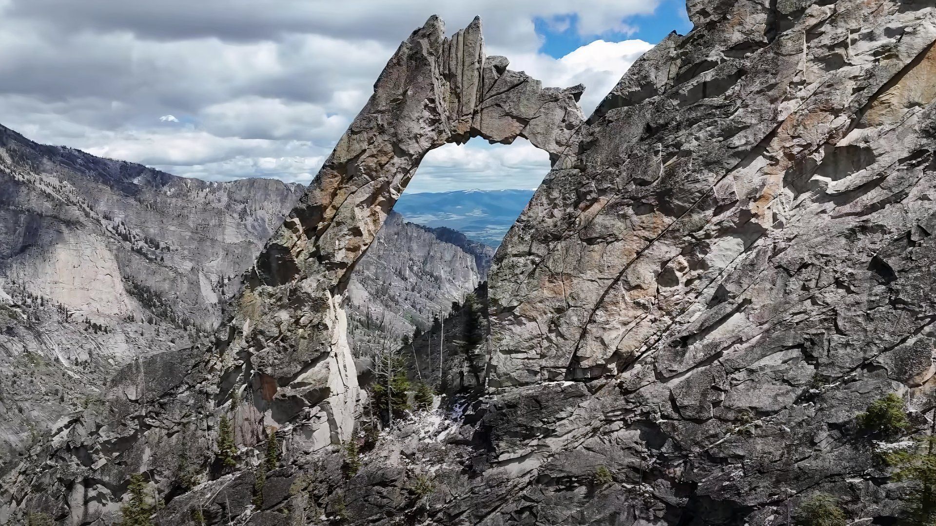 Skip Arches National Park para este Archway de Montana subestimado