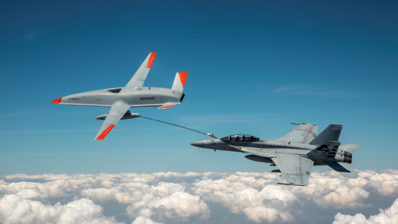 A Boeing avança o software de reabastecimento aéreo da Marinha dos EUA com o Trial Digital F/A-18 Super Hornet &amp; MQ-25 Stingray