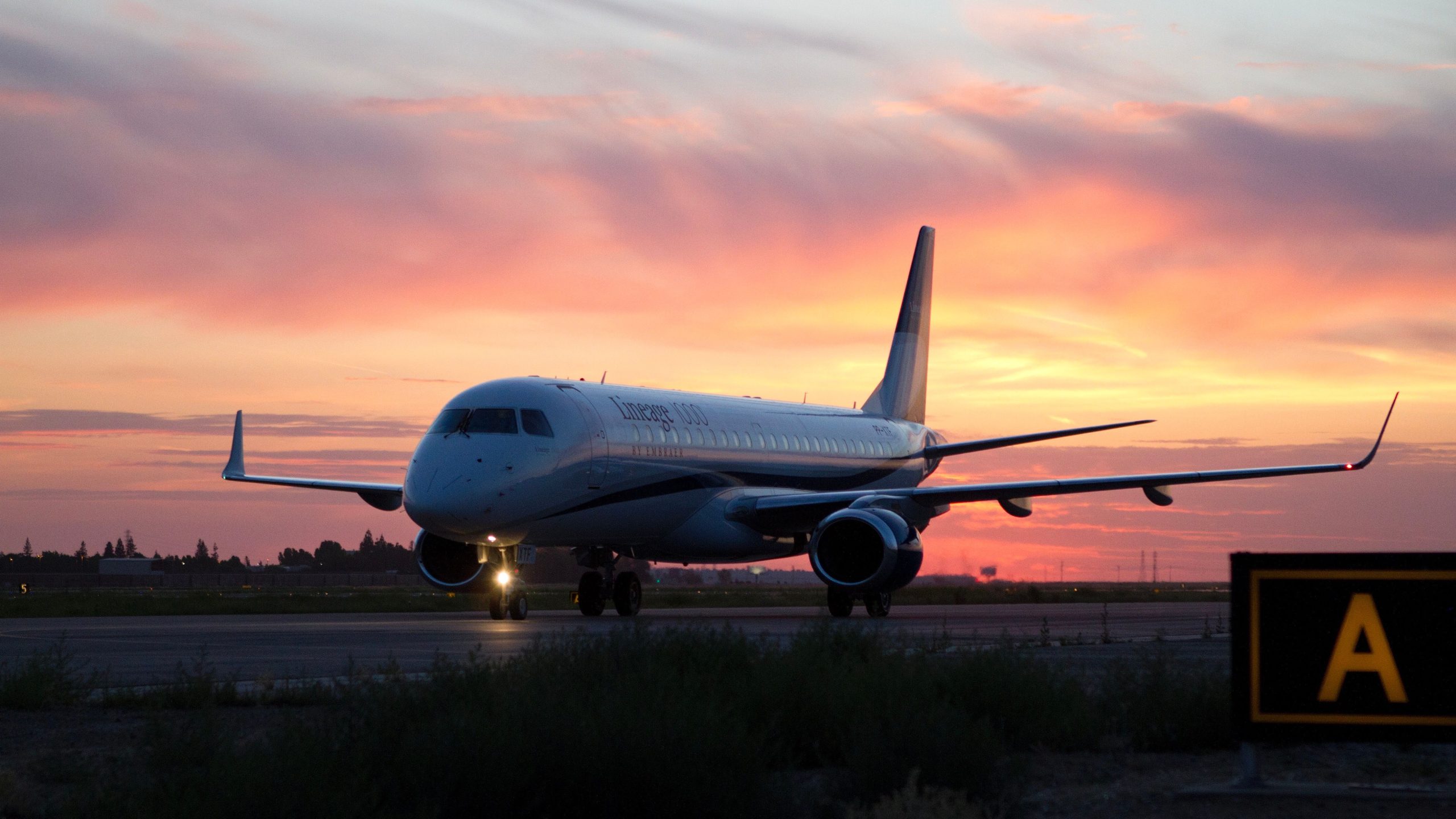 Secretário de Relações Exteriores do Reino Unido criticou seu uso de jato particular de US $ 42 milhões enquanto viajou pela Ásia