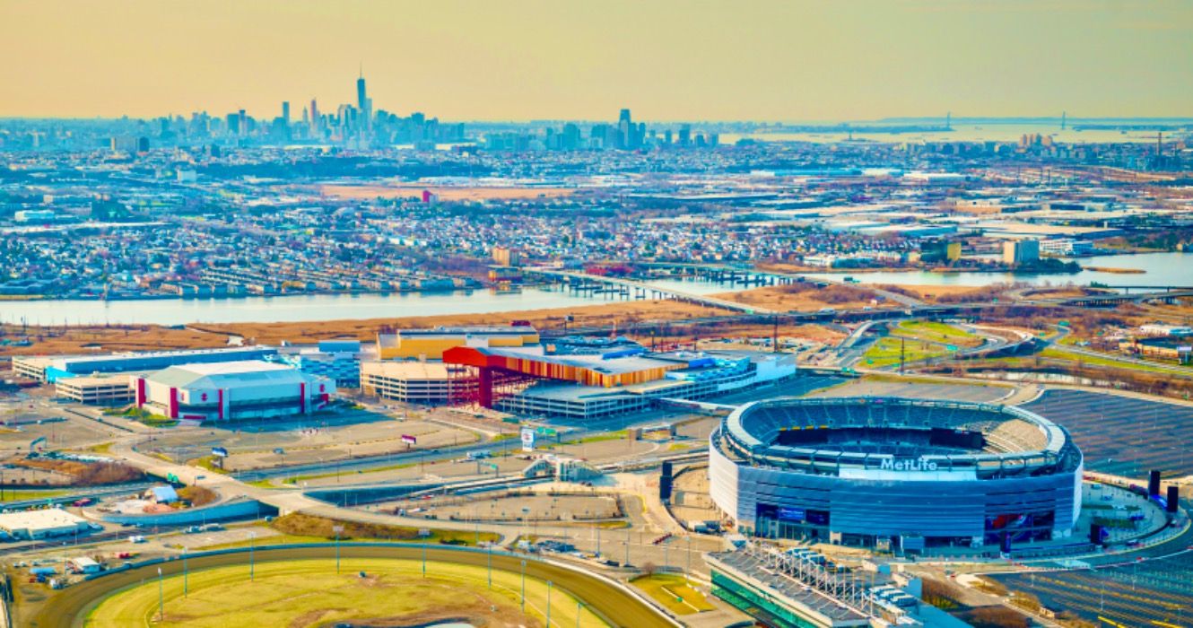 10 cidades para ficar fora da cidade de Nova York, que também fornecem fácil acesso à cidade