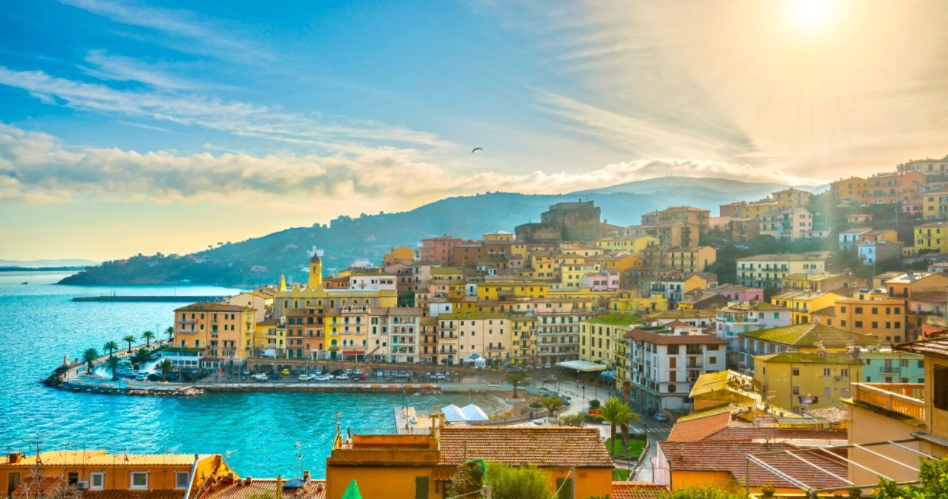 10 alternative panoramiche della piccola città alla costa amalfita