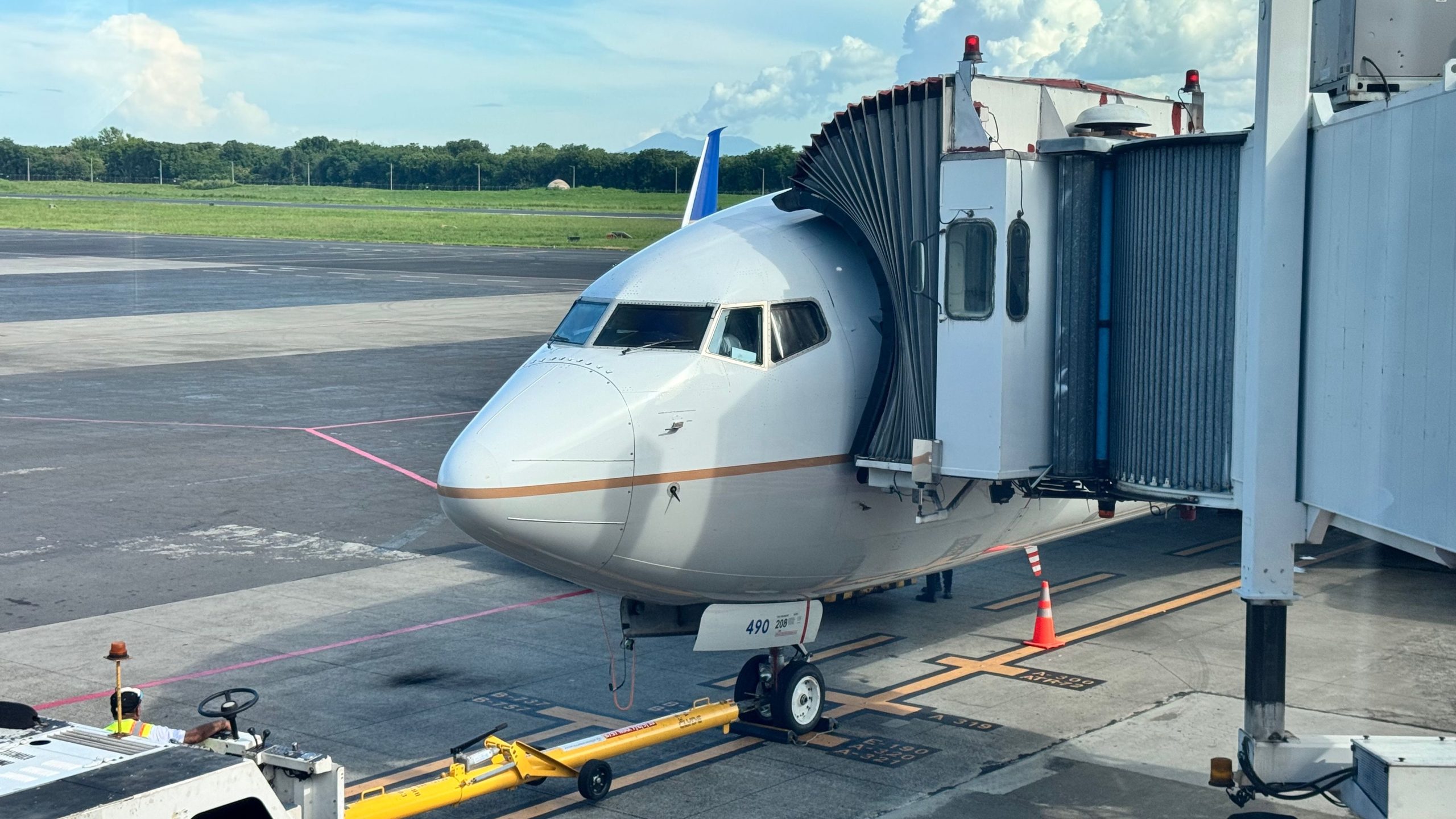 Revue des vols de la cinquième liberté: Copa Airlines Boeing 737-800 Économie de Managua à San José