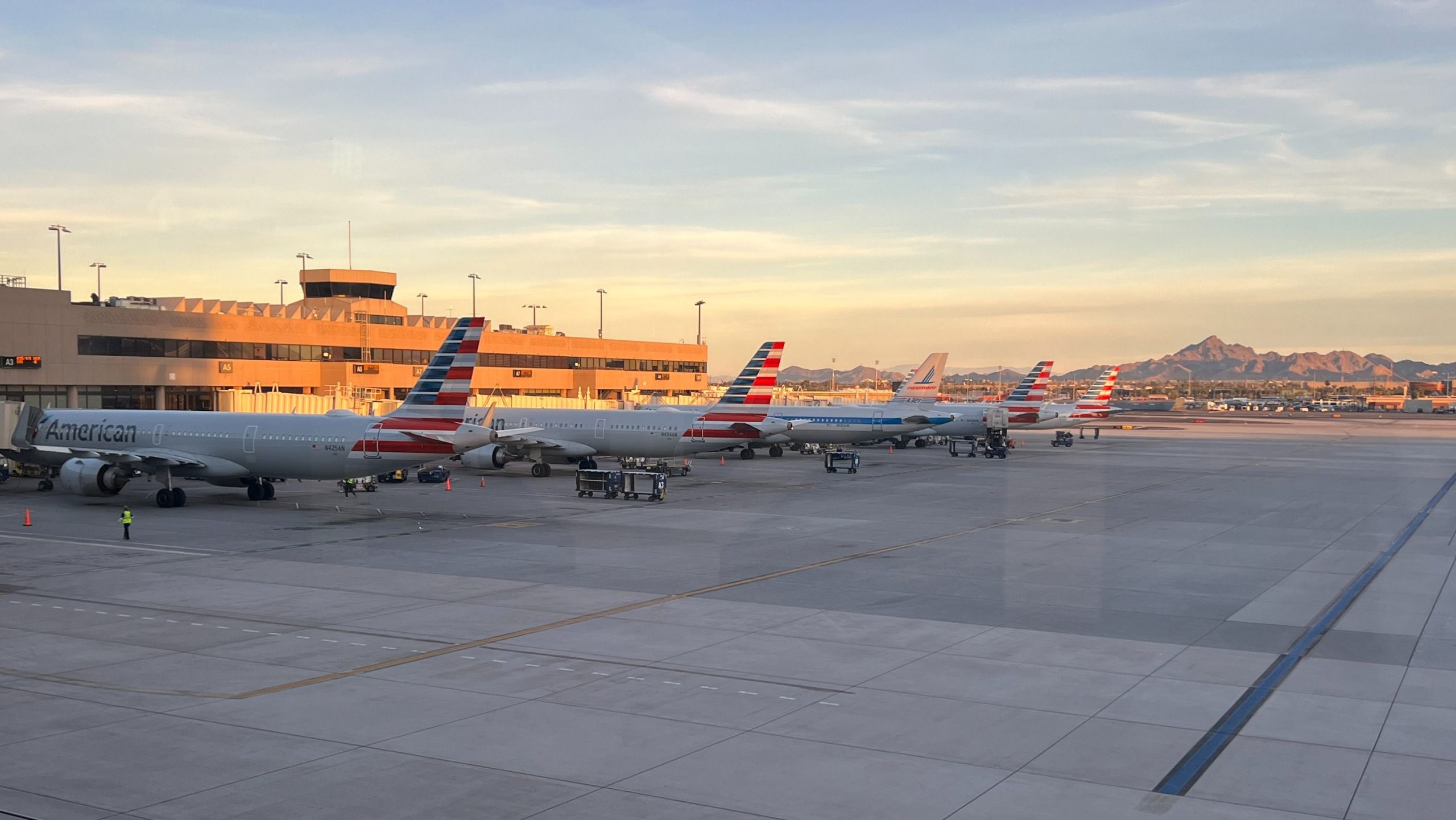 Eis por que a American Airlines depende de Phoenix, apesar de haver Los Angeles