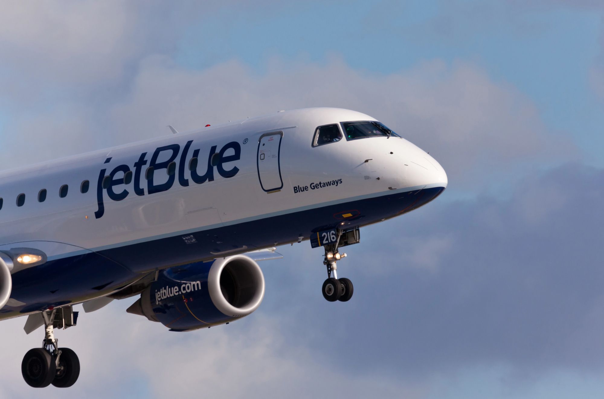 Dos individuos fallecidos que se encuentran en el tren de aterrizaje de aviones de JetBlue Airliner en Florida