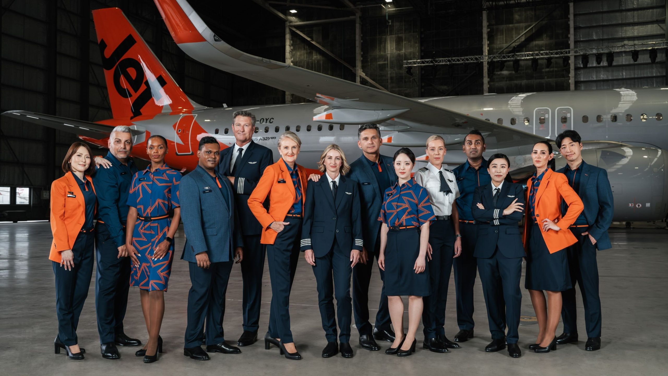 Jetstar presenta nuevos uniformes a medida que se acerca el vigésimo cumpleaños