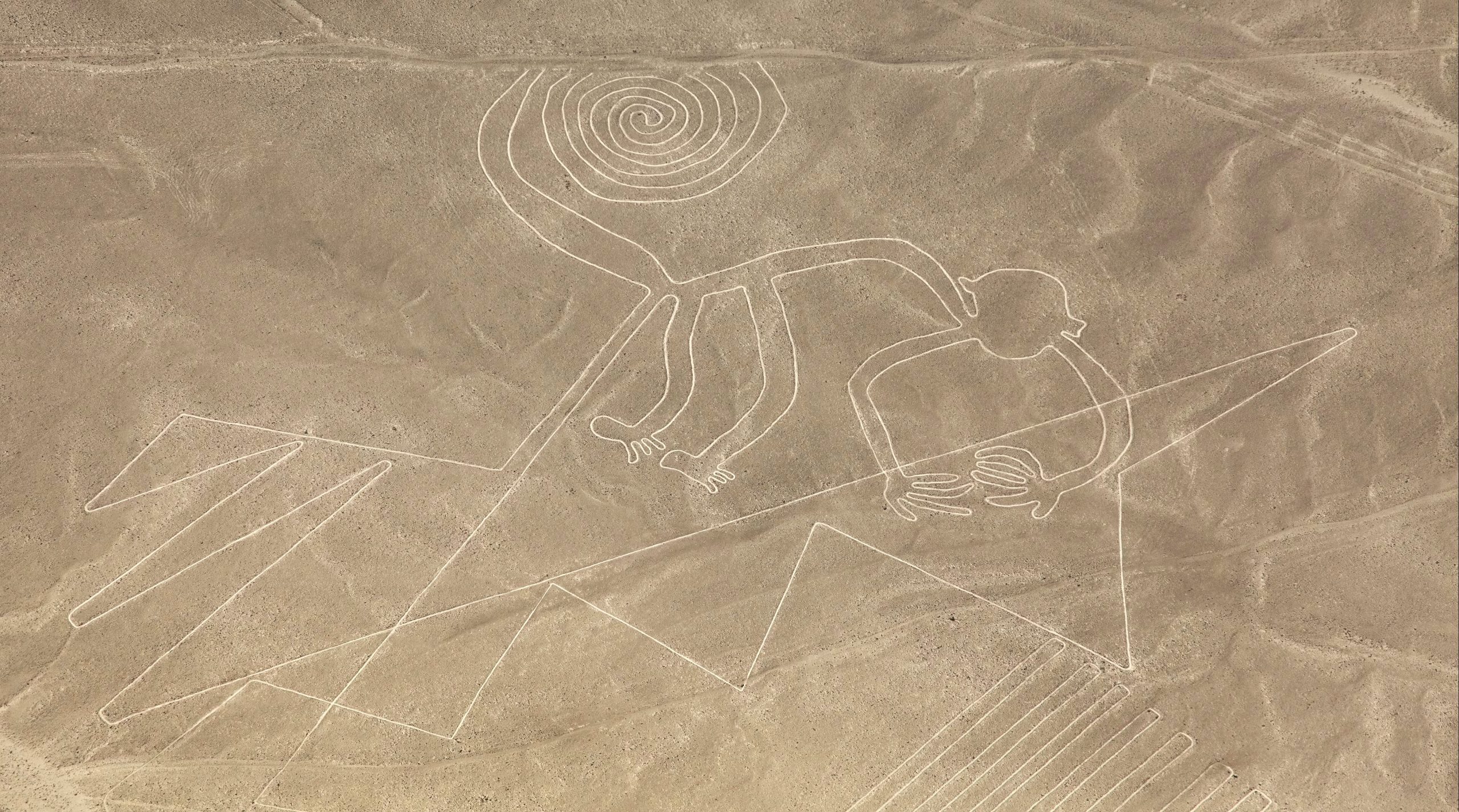 7 líneas más inusuales que se encuentran en el desierto de Nazca
