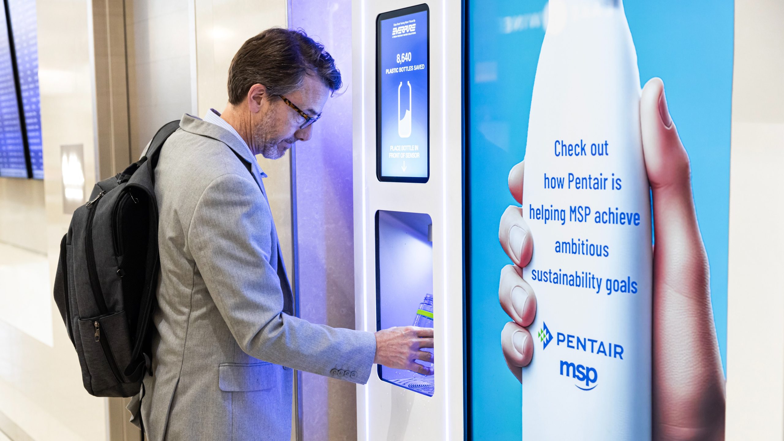 Minneapolis-st. 1er aéroport de Paul World avec des hydrostations d'eau gratuites