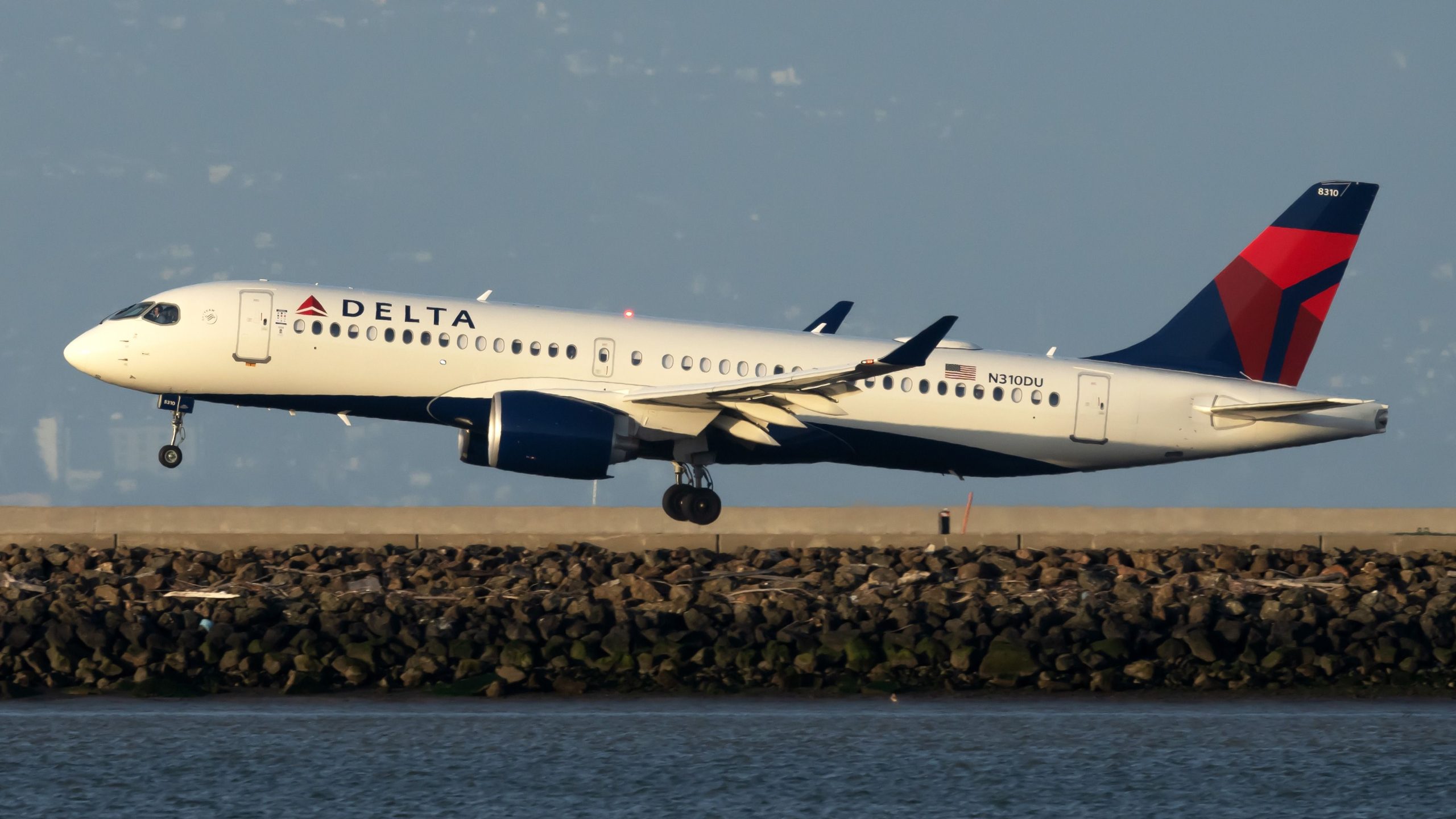 Delta Air Lines agenda voos Airbus A220-300 entre Nova York-JFK e Palm Springs