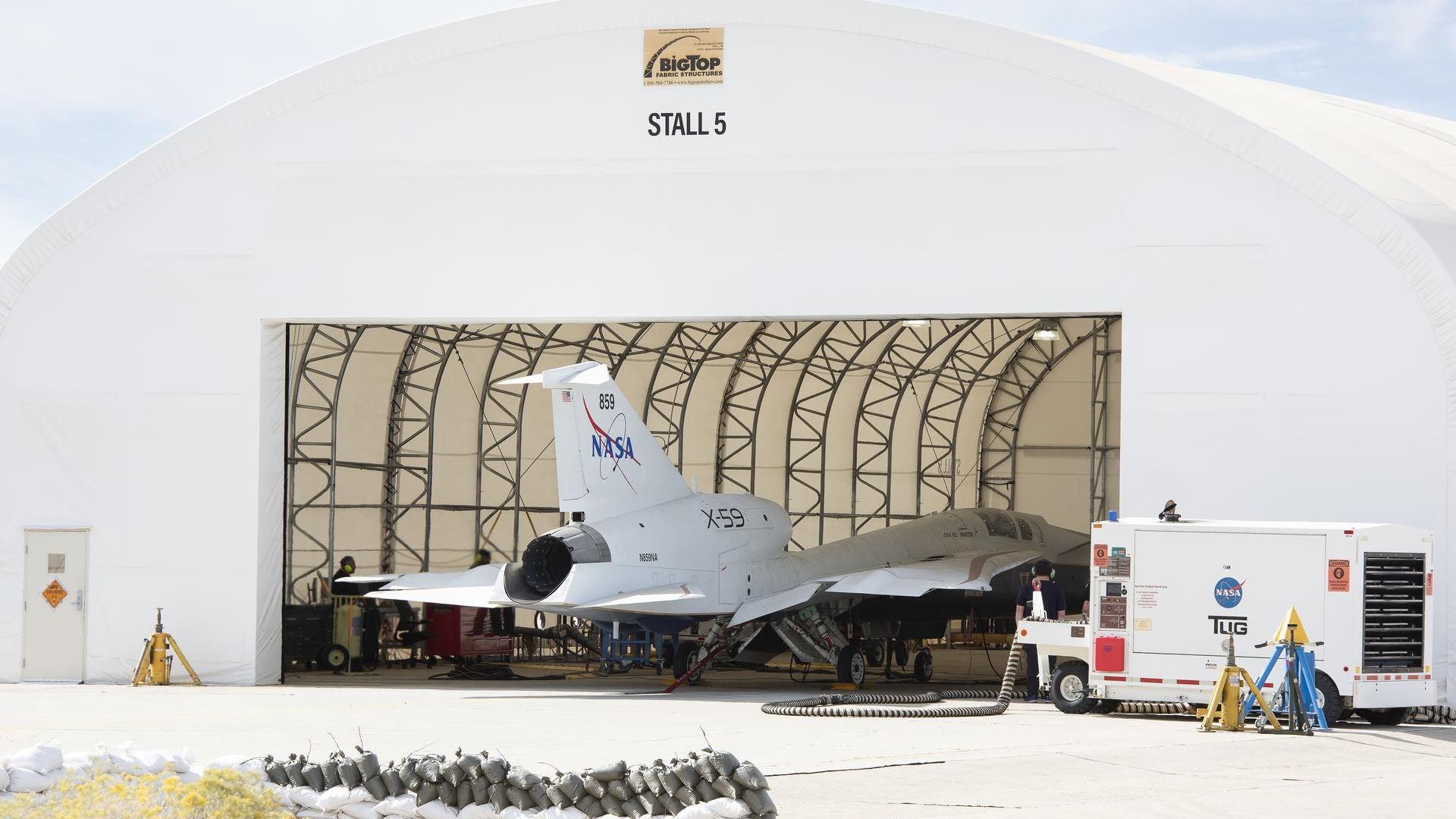 O avião de teste Supersonic Sonic Boom Sonic Boom mais calmo da NASA acende seu motor pela 1ª vez