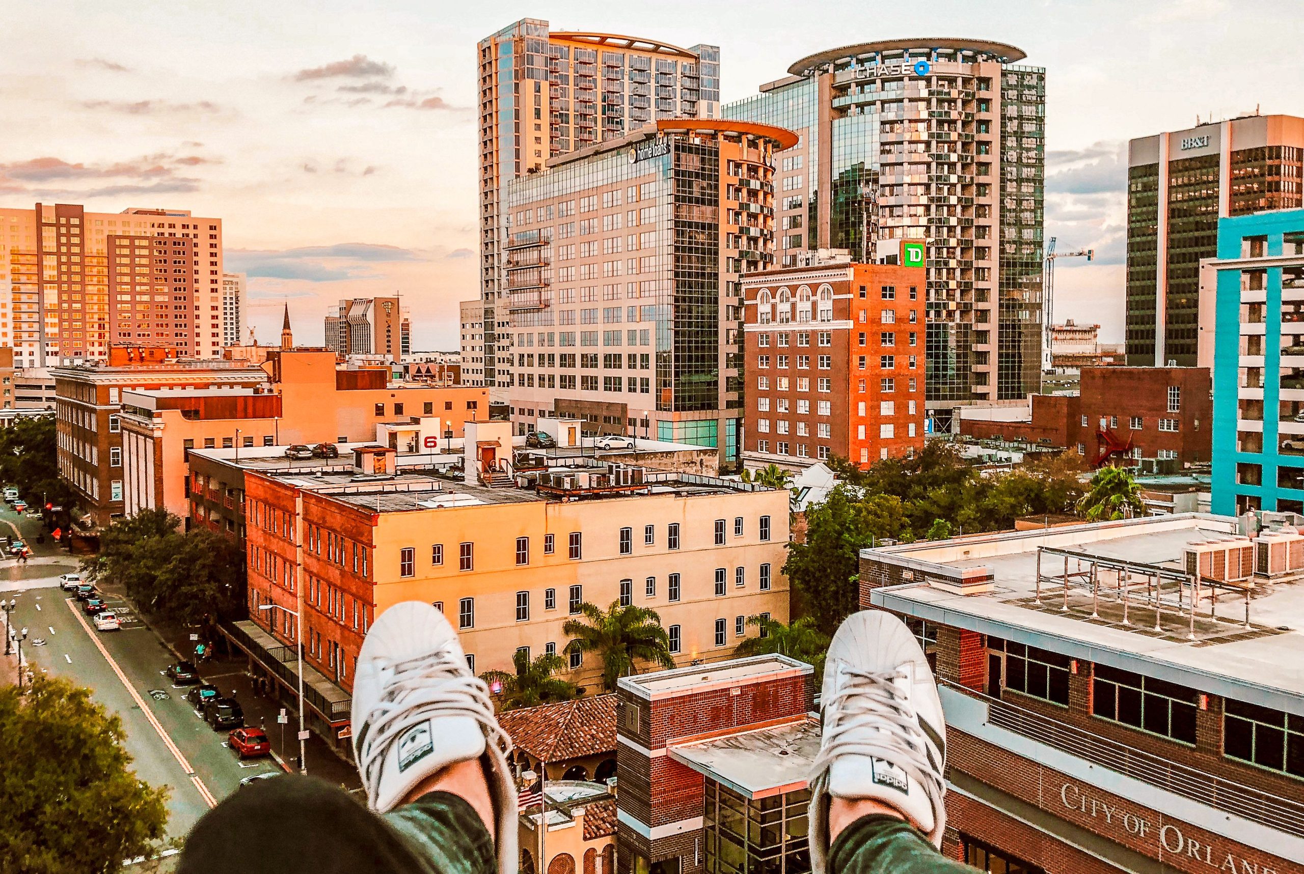 Les voyageurs de la génération Z affluent dans cette chaleureuse ville de Floride en hiver