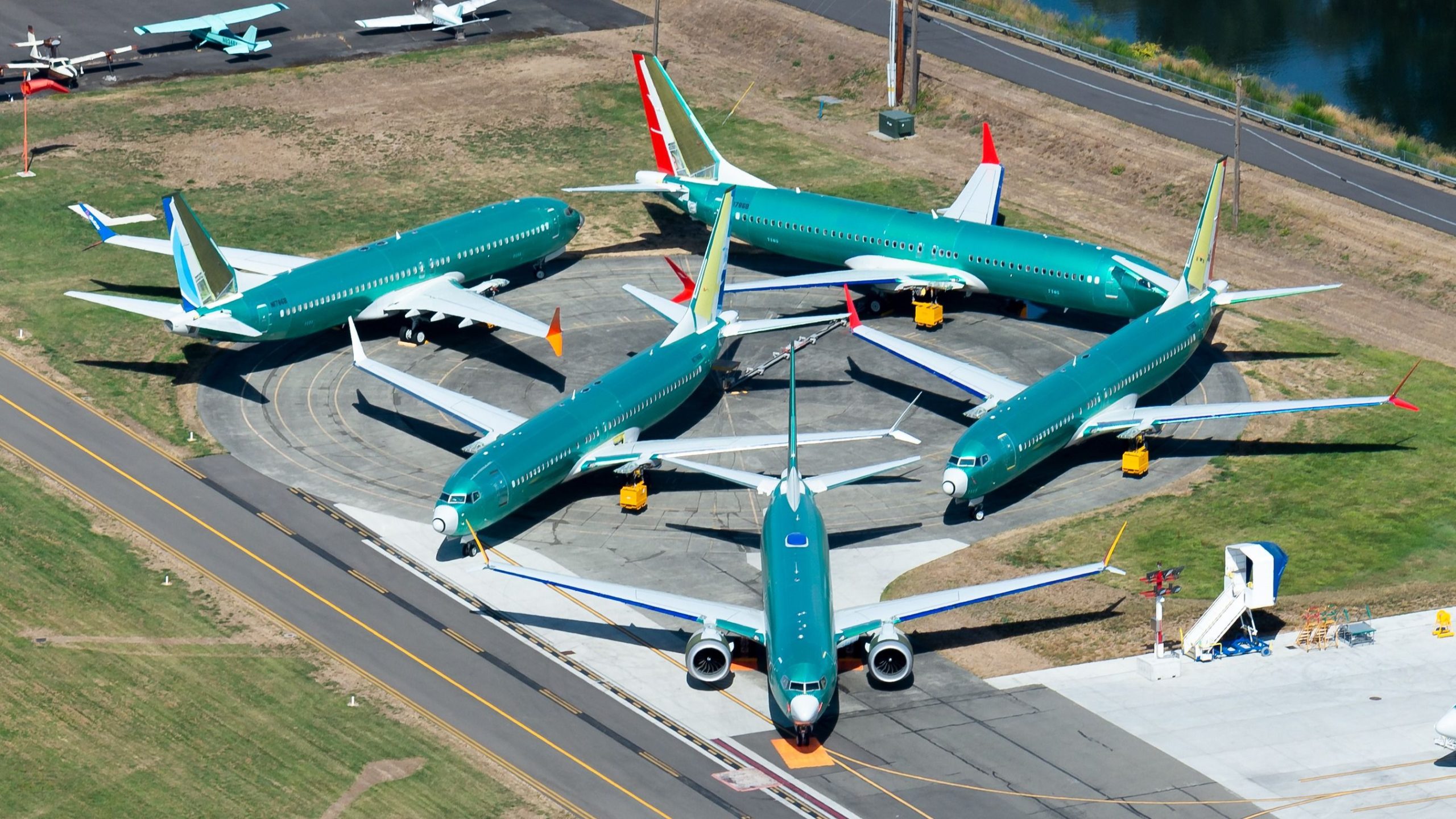 El líder del ex Rockwell Collins emerge como candidato para reemplazar el CEO de Boeing