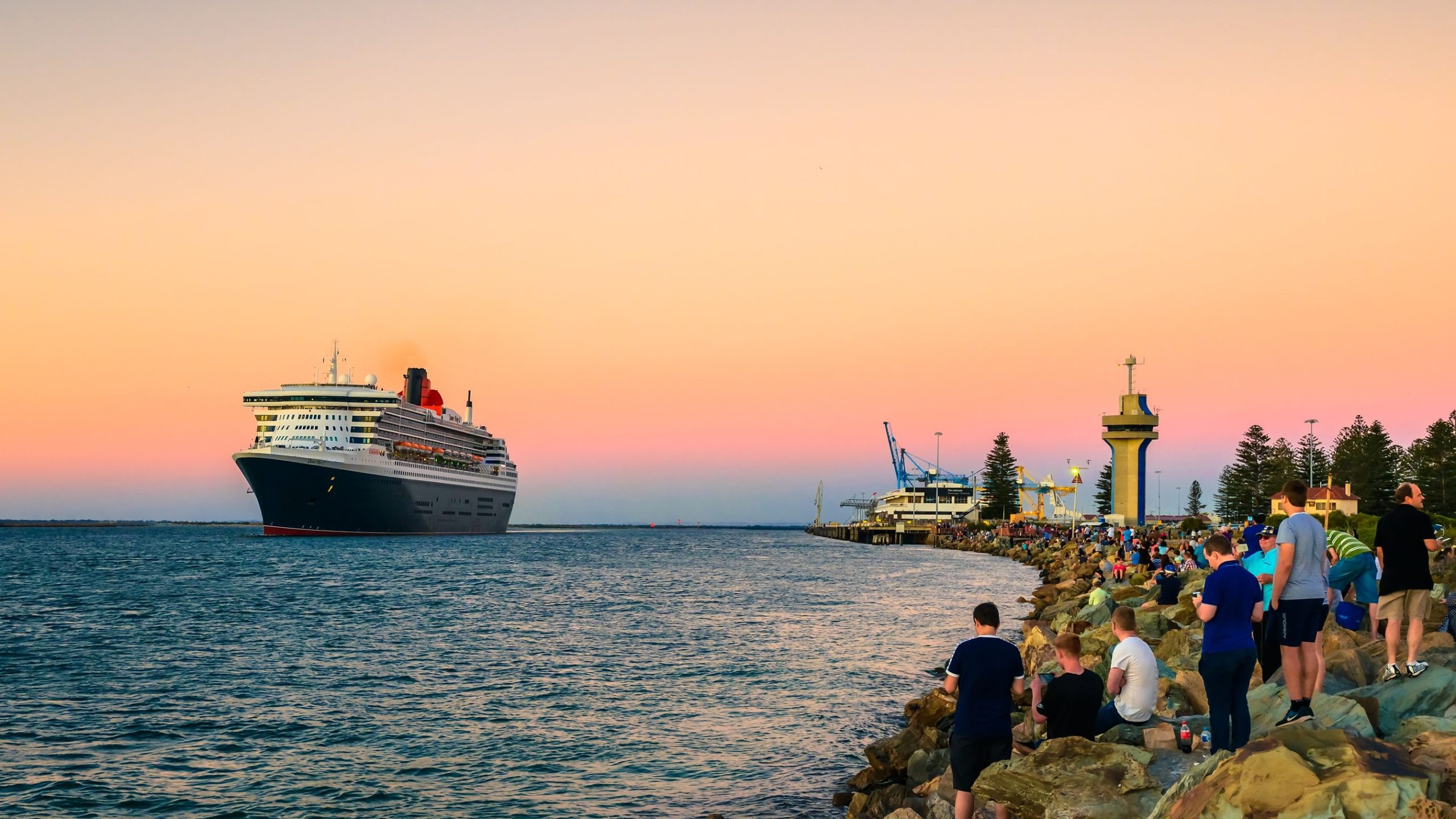 Más de 250 personas enfermas después de brotes consecutivos a bordo del crucero