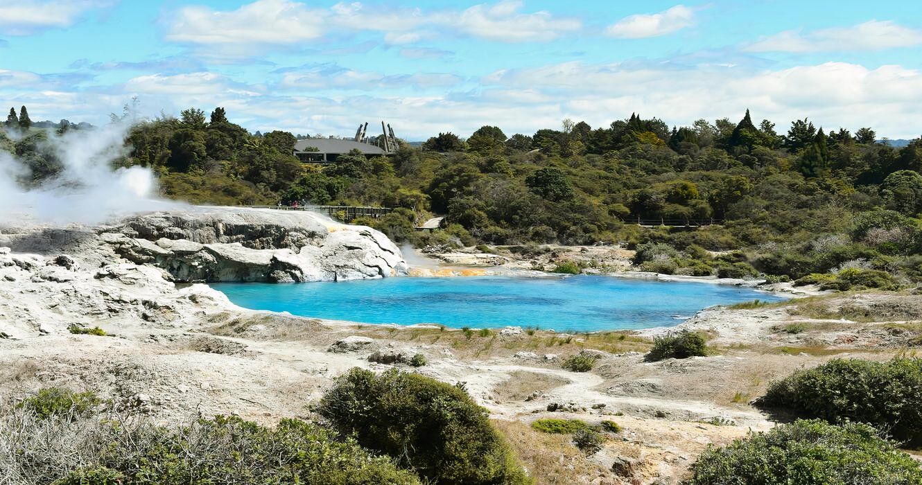 Questa città della Nuova Zelanda unica nel suo genere vale un volo di 16 ore