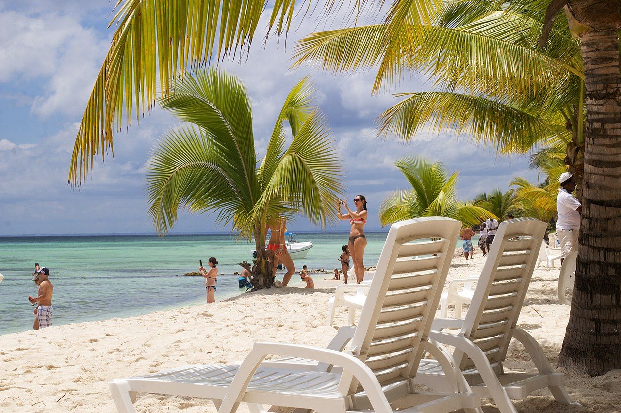 Os viajantes americanos pediram cautela na República Dominicana depois que o aluno dos EUA desaparece nas férias de primavera