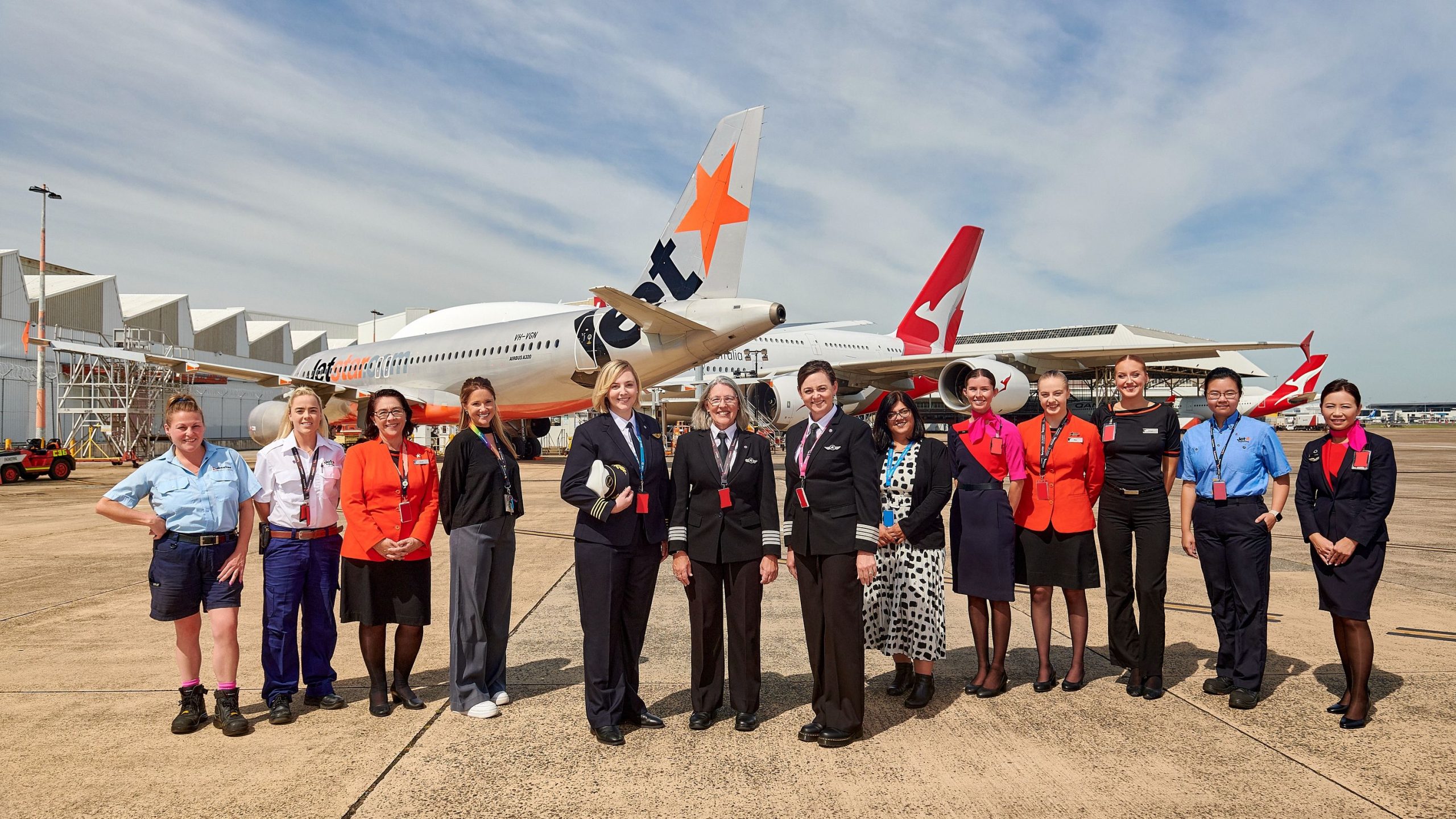 Qantas y Jetstar Mark International Women's Day con equipos totalmente femeninos