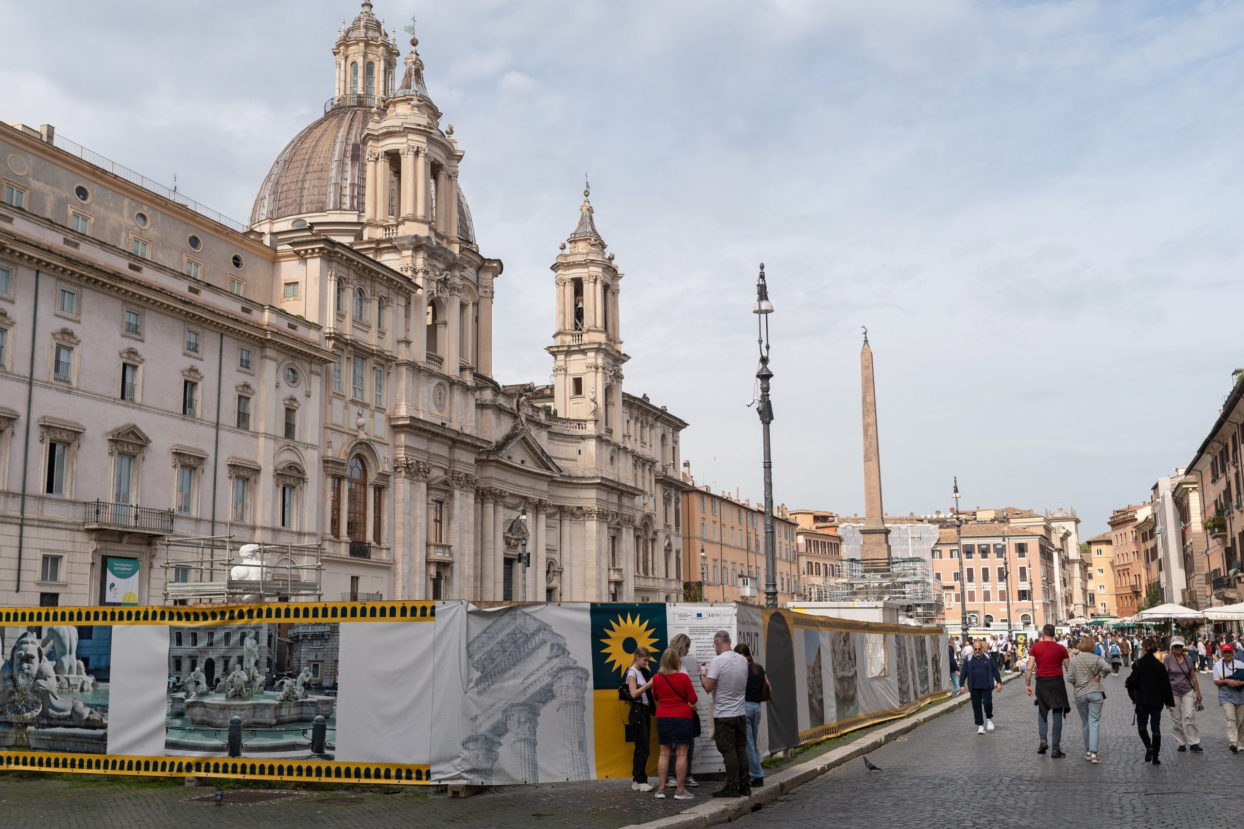 O Jubileu 2025 começa na véspera de Natal, pois aproximadamente 32 milhões de visitantes e peregrinos descem sobre Roma