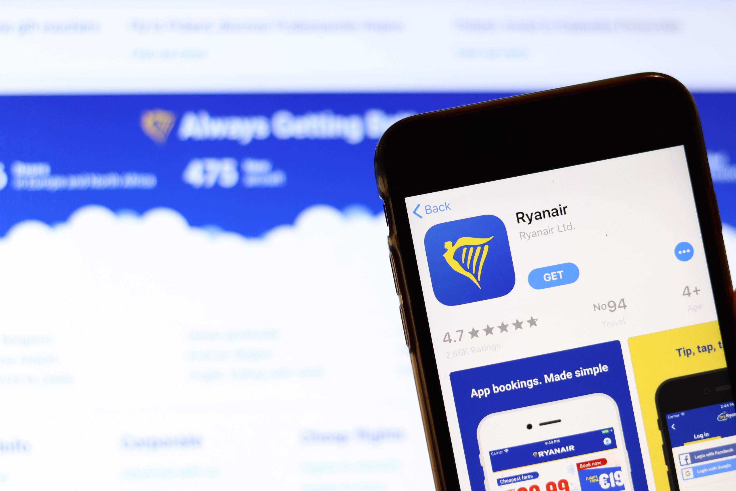 Ryanair elimina los pases de embarque impresos y los escritorios de check-in a partir de este verano: esto es lo que necesita saber