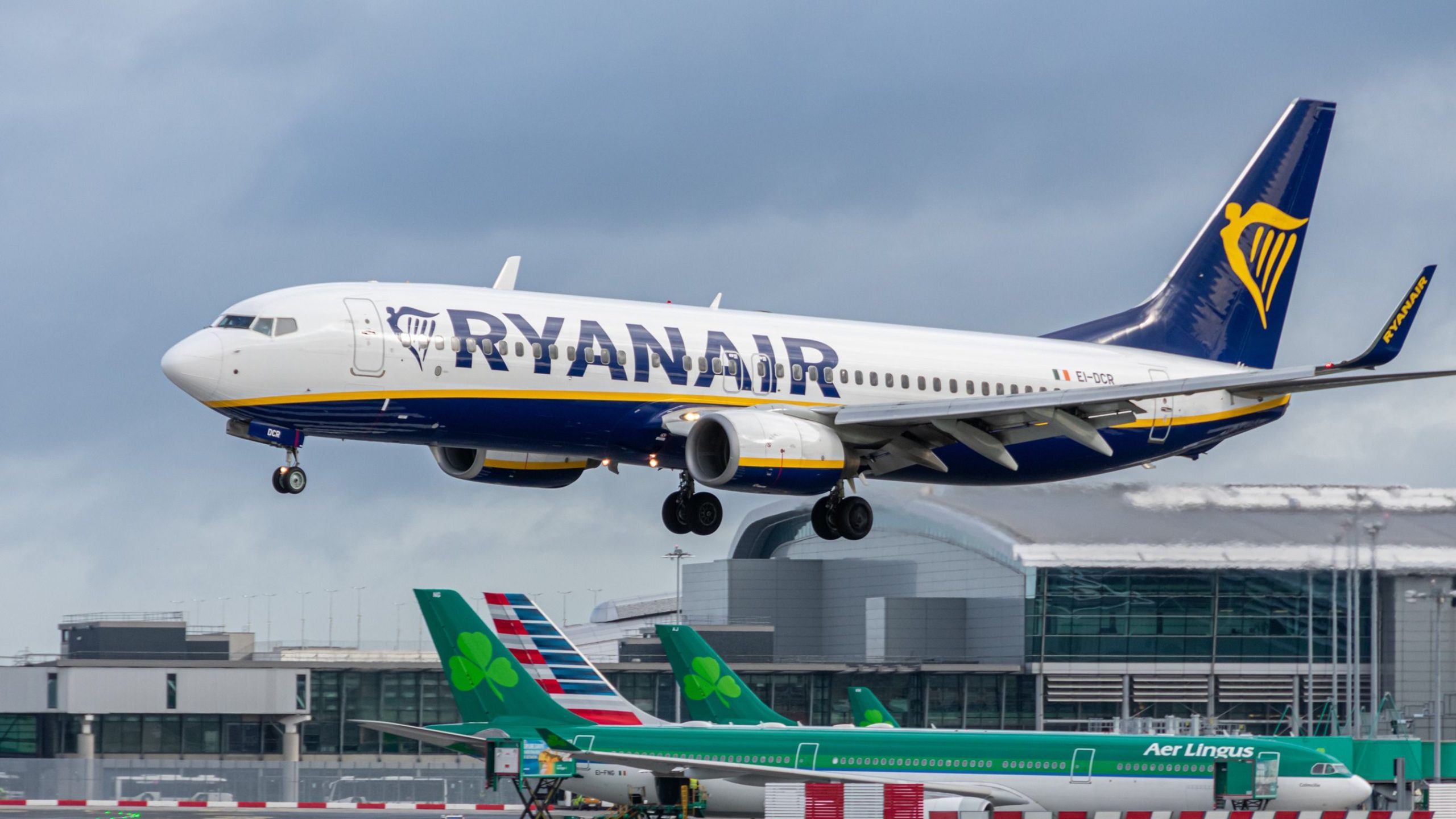 A Ryanair diz que o limite de trânsito no aeroporto de Dublin bloqueou mais de 1 milhão de assentos neste inverno