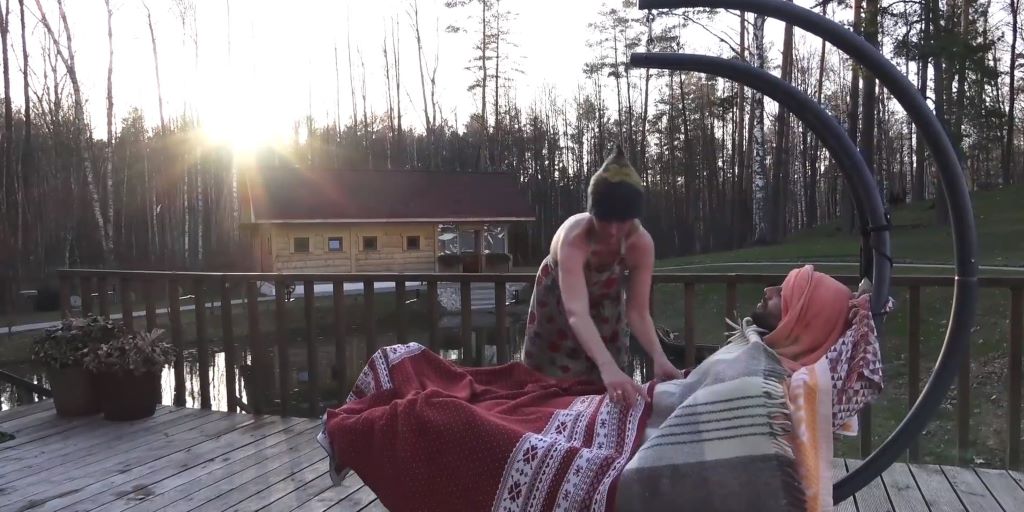 Finland Video: Discovering Sauna Etiquette in the Baltics Filmmaker Ash Bhardwaj explore les traditions de sauna inhabituel et très distinctes de Finlande, d'Estonie et de Lettonie.