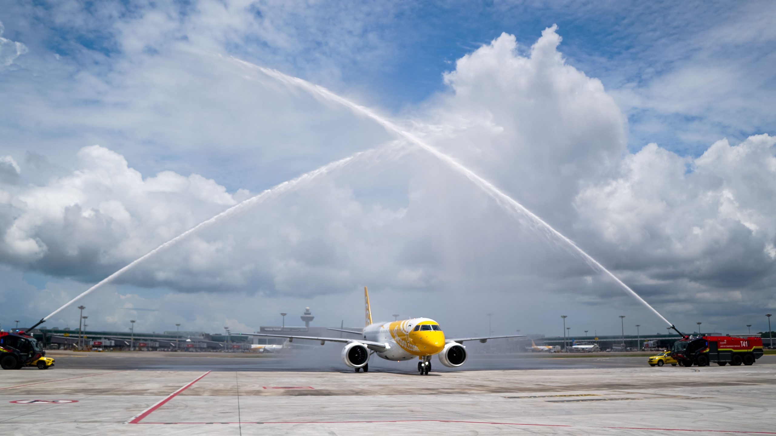 Scoot Embraer E190-E2 Jet 7 Country Misterio Ferry Ferry