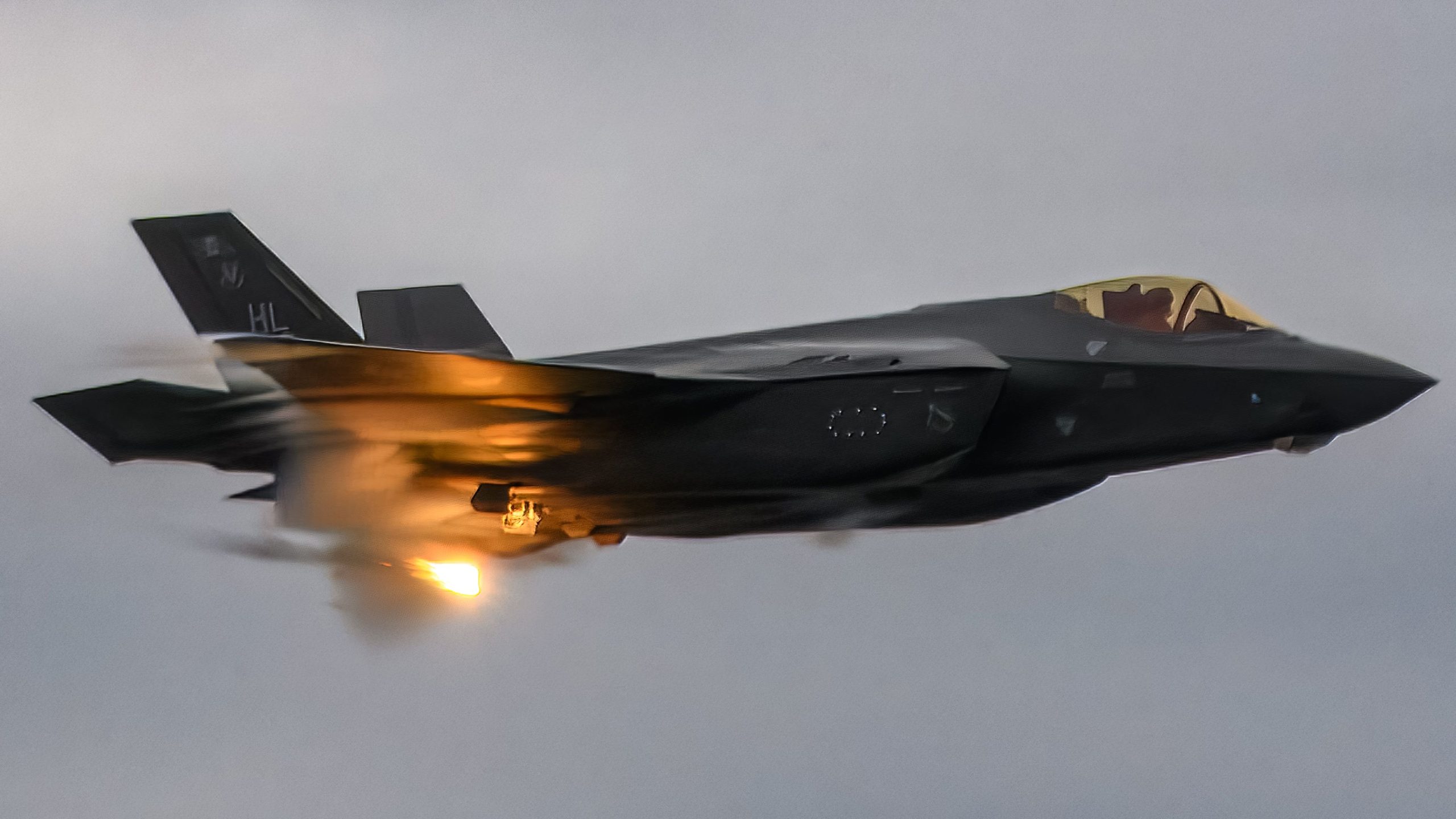 Pacific Airshow Exclusive: una conversazione con l'organizzatore della più grande spiaggia americana Airshow