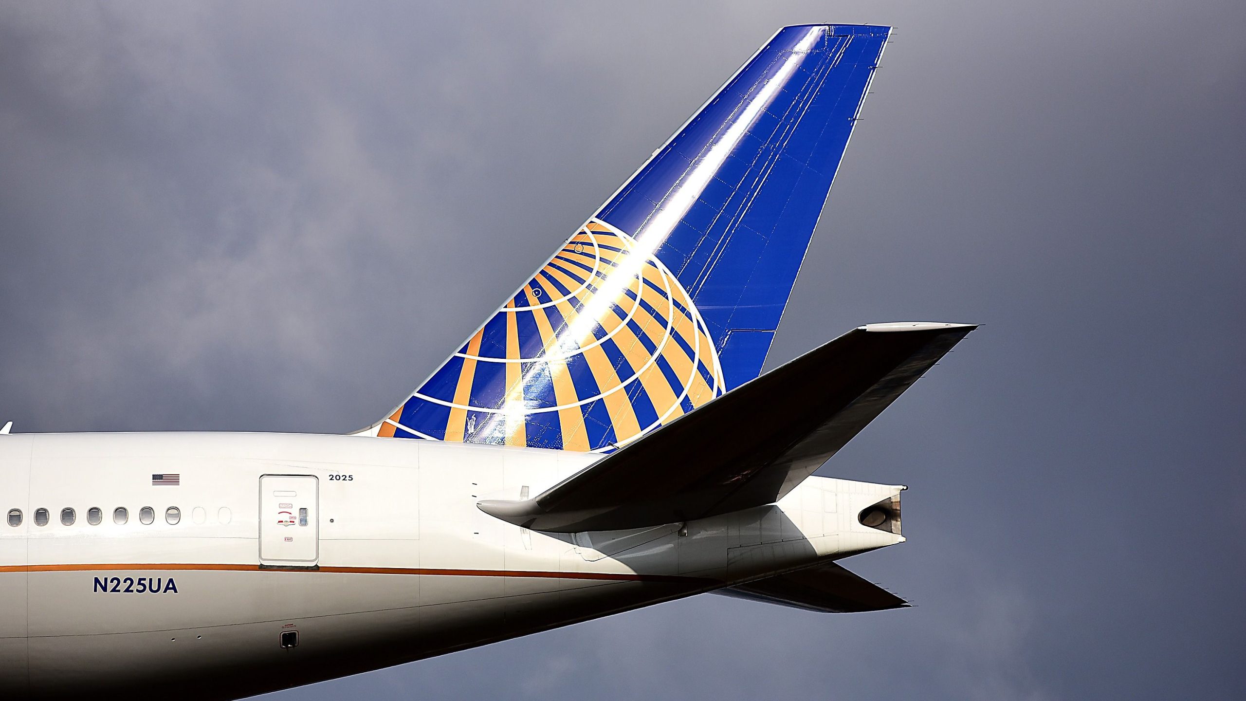 United Airlines contrata al capitán de 26 años