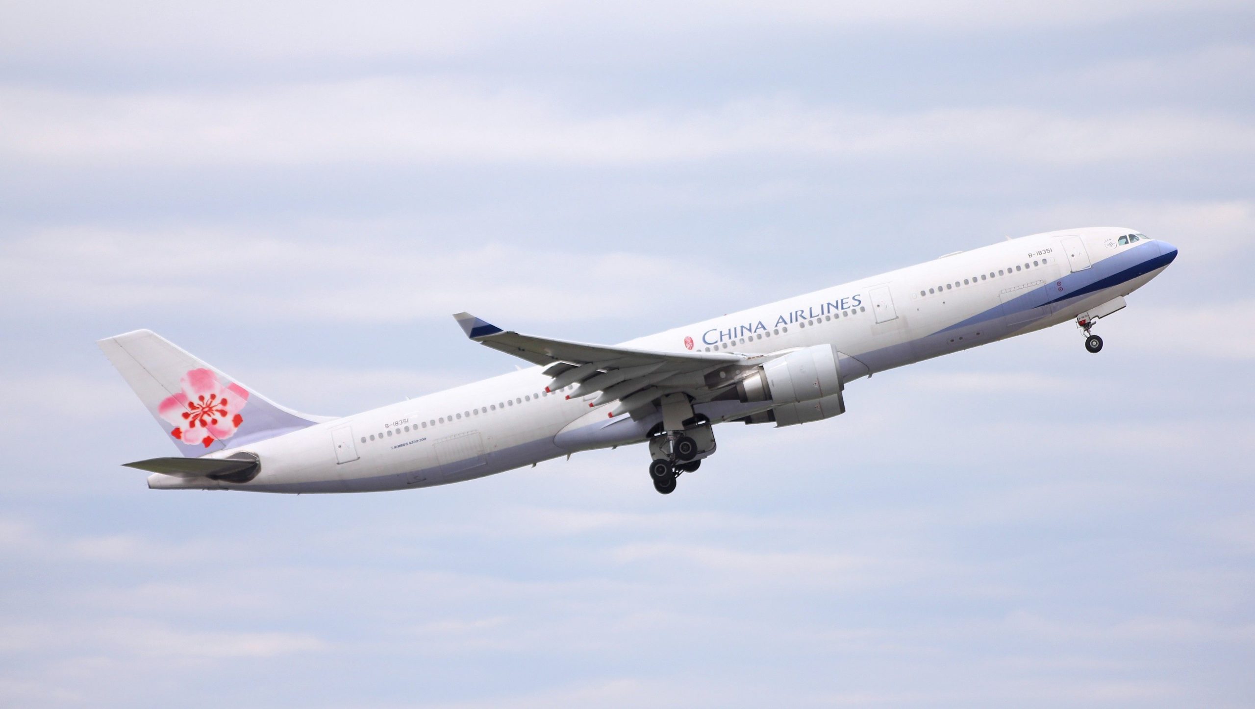 China Airlines Airbus A330 regresa a Taipei después de que la tripulación declara emergencia