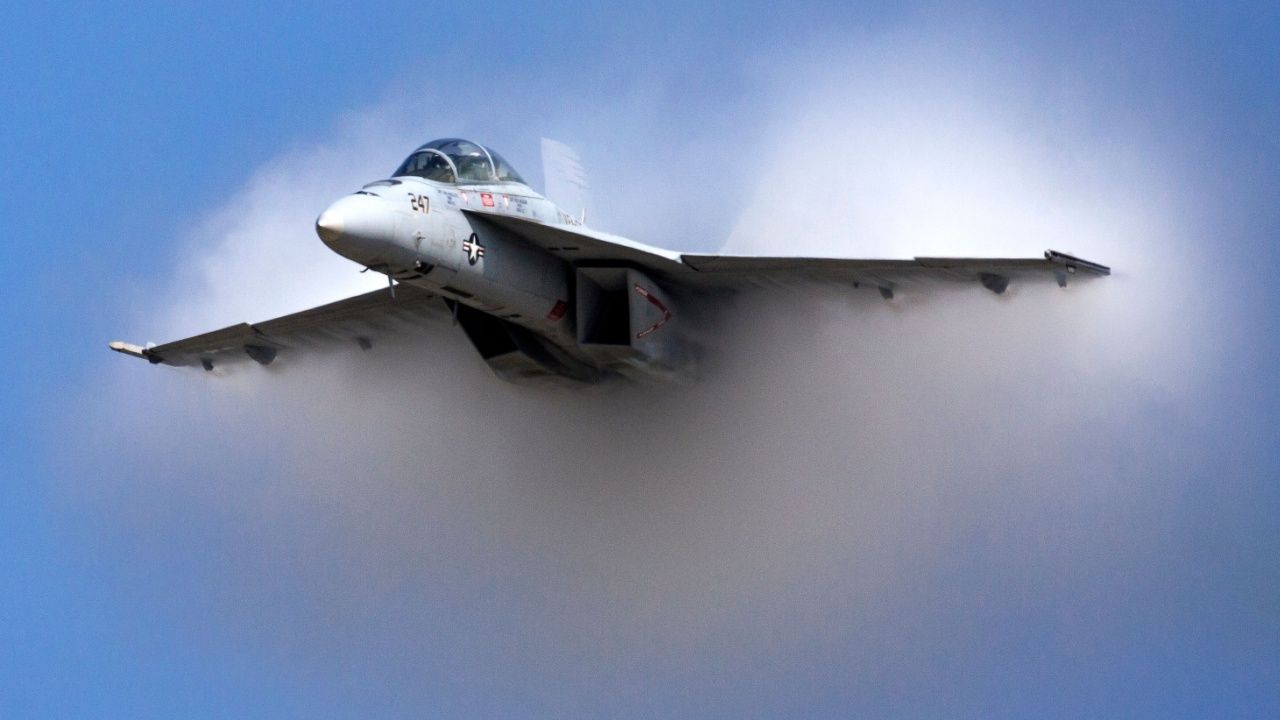Systèmes BAE pour mettre à niveau les avions de chasse américains: Nouveaux ordinateurs de commande de vol F-15EX et F / A-18E / F