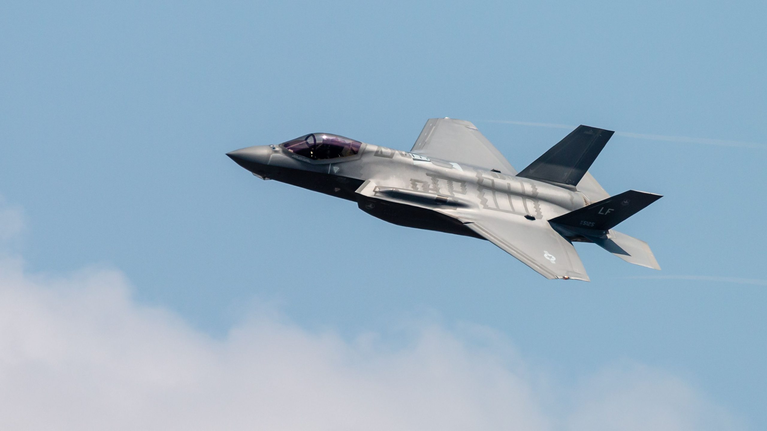 La Fuerza Aérea de EE. UU. Implica F-15EXS, F-35 a Japón y reinicia V-22 Osprey Ops en Yokota