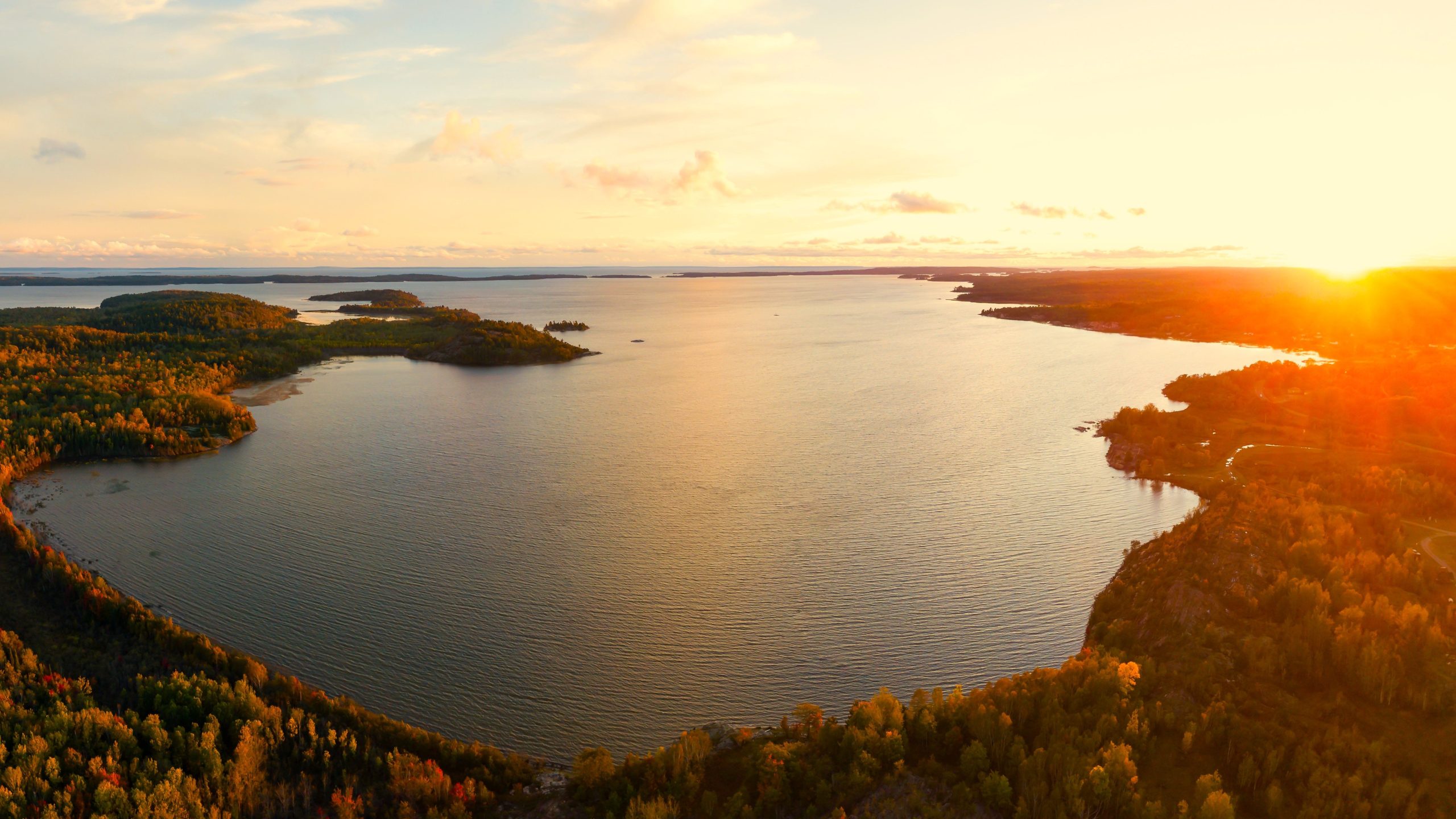 Os Grandes Lagos têm um problema, os nadadores precisam saber sobre