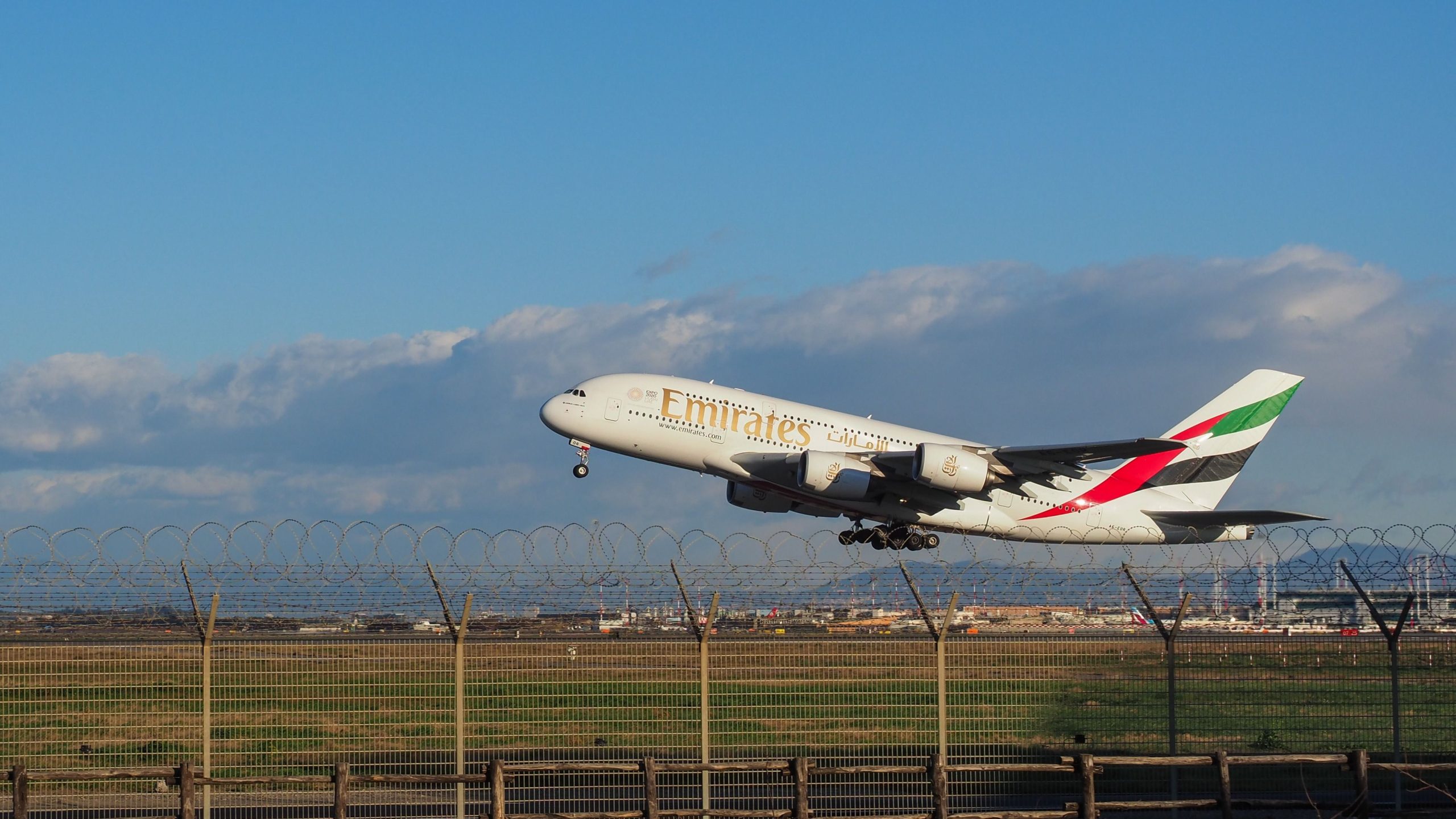 Emirates et Etihad proposent des repas Iftar tandis que le Qatar Airways permet plus de bagages pour le Ramadan