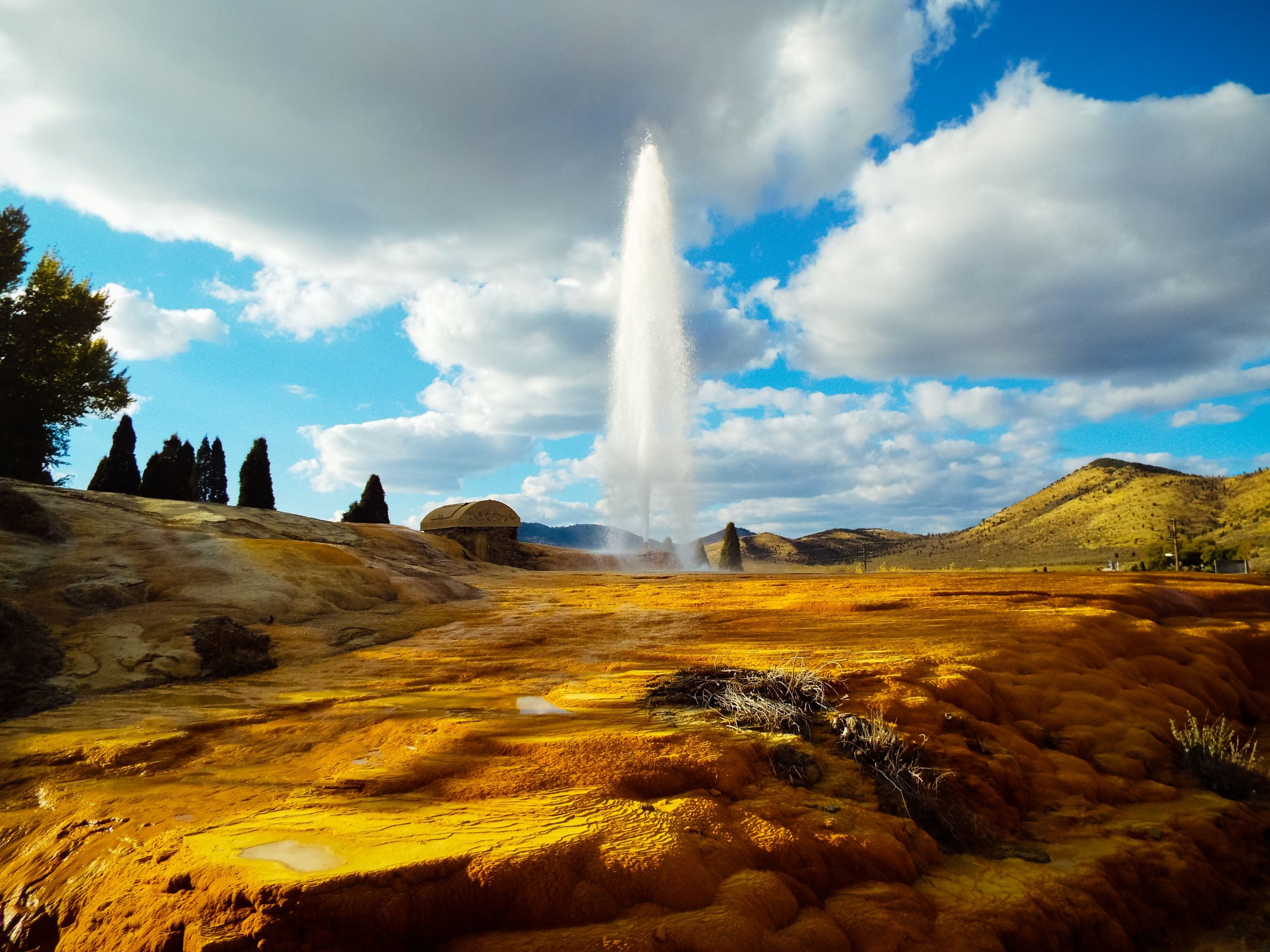 La version de l'Idaho de Yellowstone est gratuite à visiter et a le seul Geyser en captivité au monde