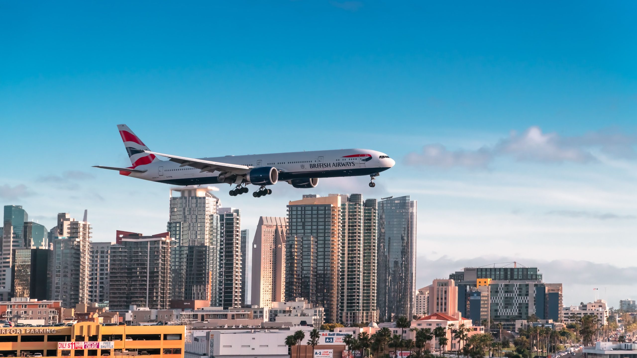 4 persone arrestate dopo aver tentato di contrabbandare 150 chili di marijuana all'aeroporto internazionale di San Diego