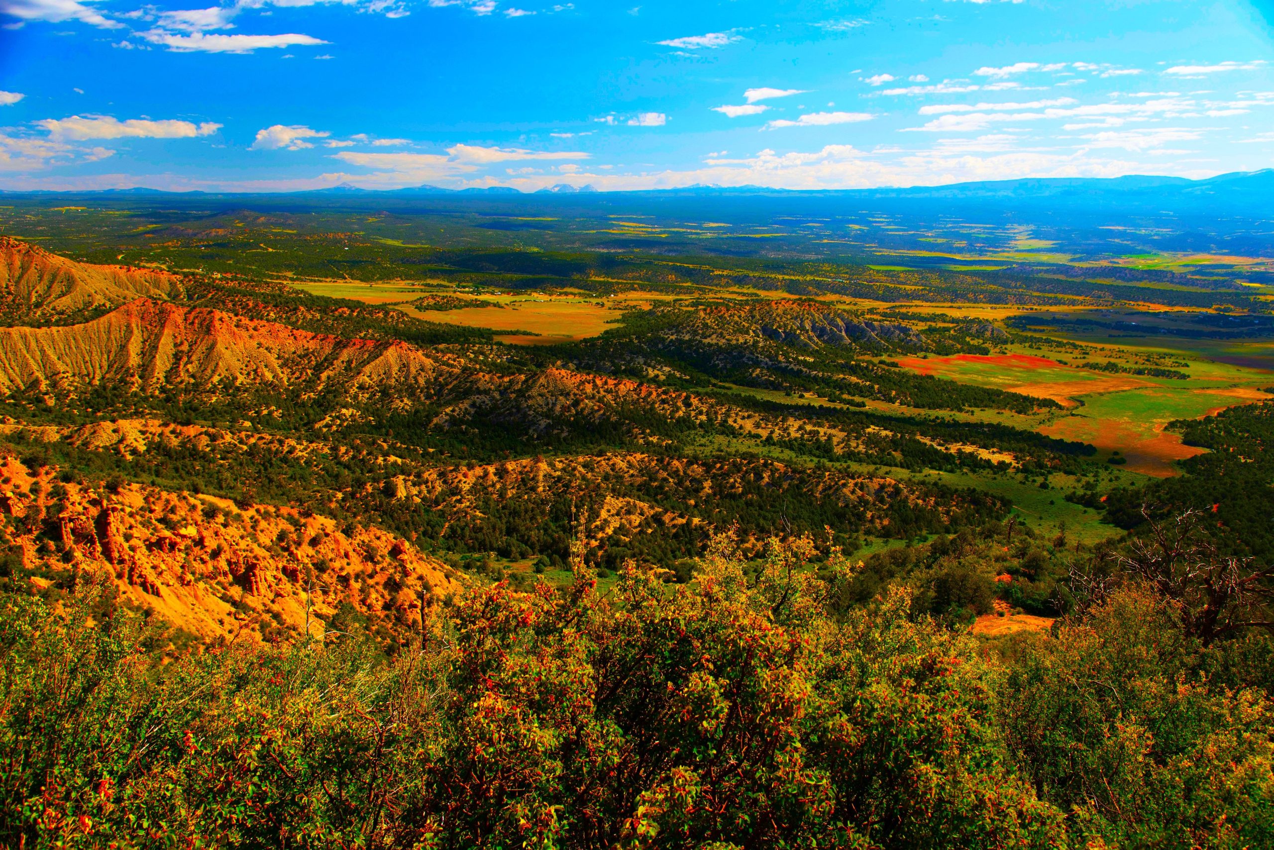 La belle mais à peine connue de la ville des Rocheuses juste par le parc national le plus sous-estimé du Colorado