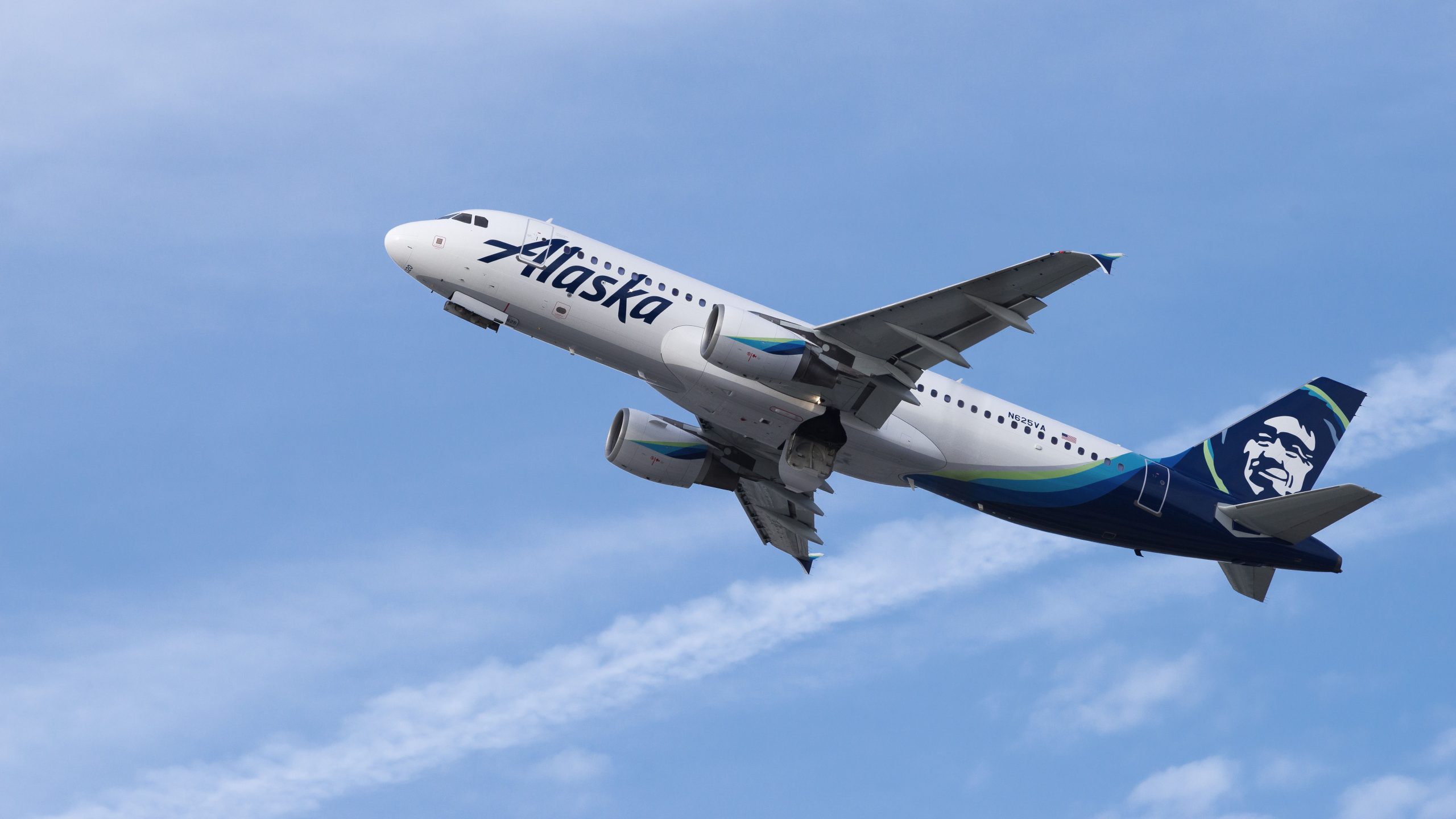 Airbus A320, Alaska Airlines à la retraite, fait un atterrissage d'urgence à l'aéroport international de San Antonio