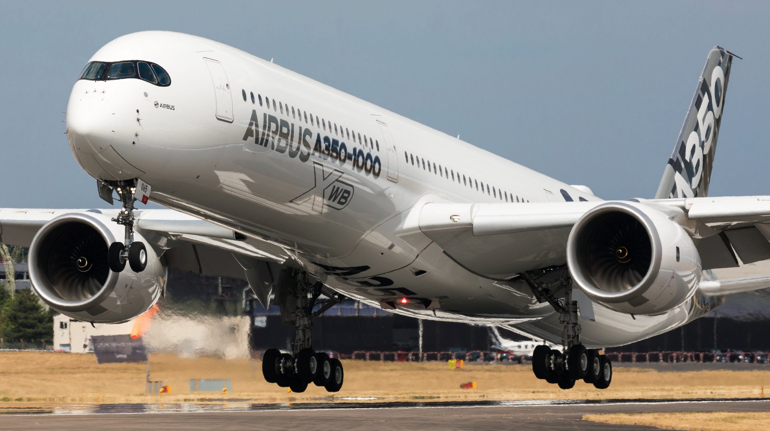 Orden de la agencia de seguridad aérea de Europa Airbus A350 Inspecciones después de la falla de la parte del motor