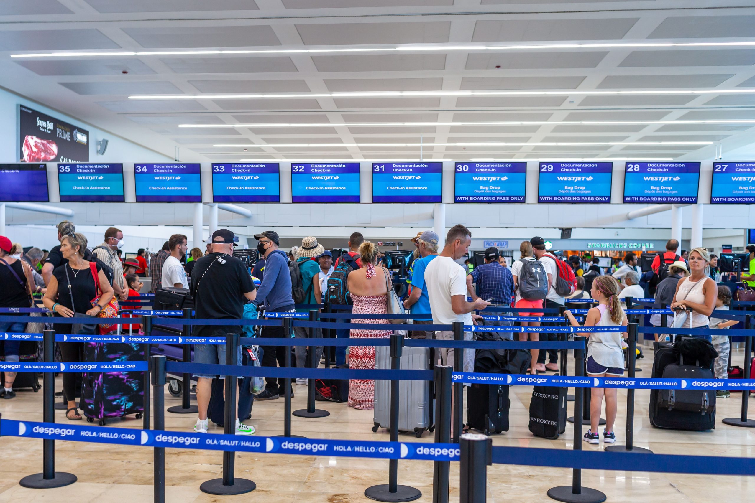 El aeropuerto internacional de Cancún agrada a los turistas con puertas electrónicas adicionales y cambios de Wi-Fi gratuitos