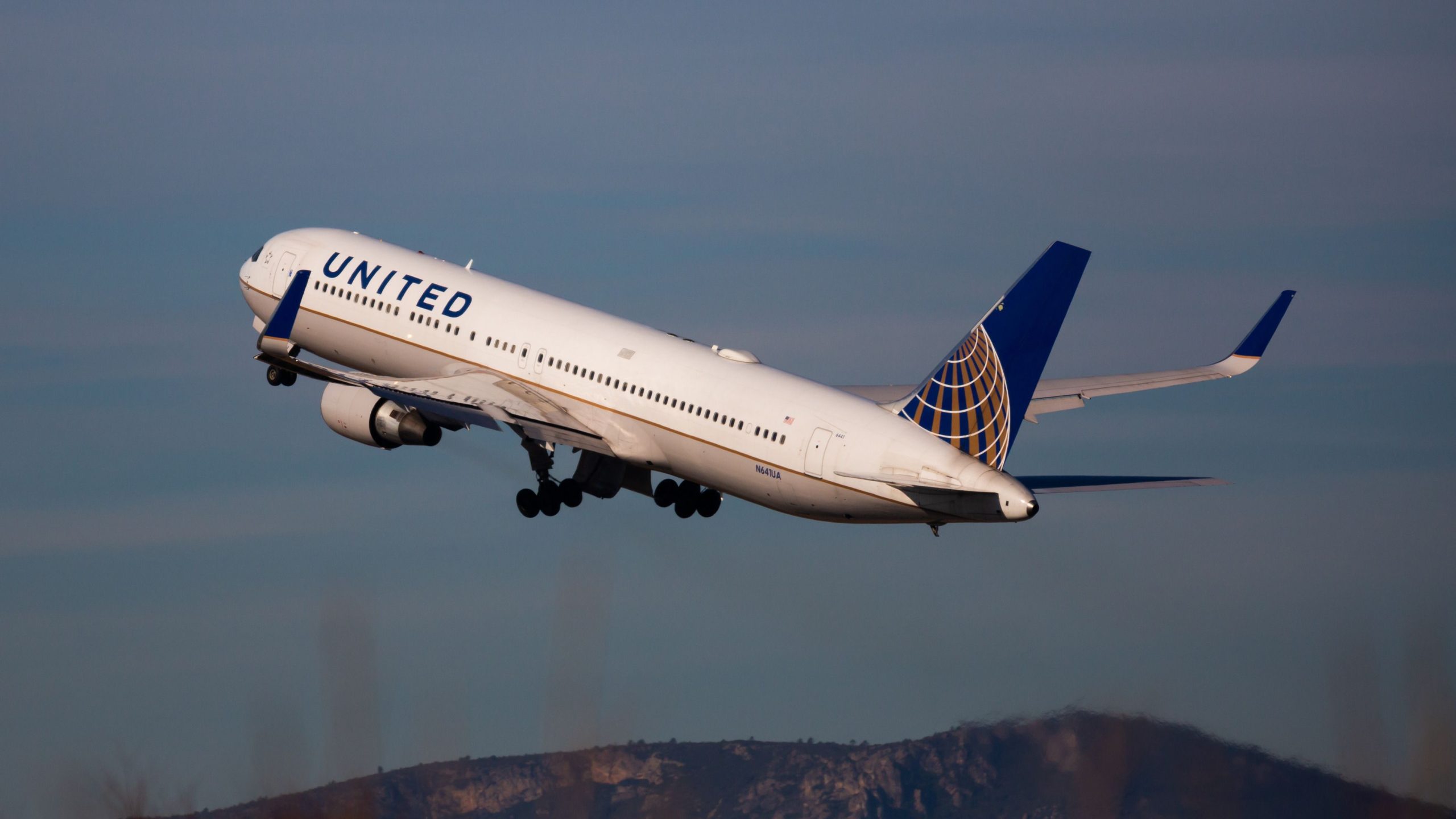 NTSB Faults United Airlines Pilot pour Hard Boeing 767-300er Landing qui a fissuré le fuselage