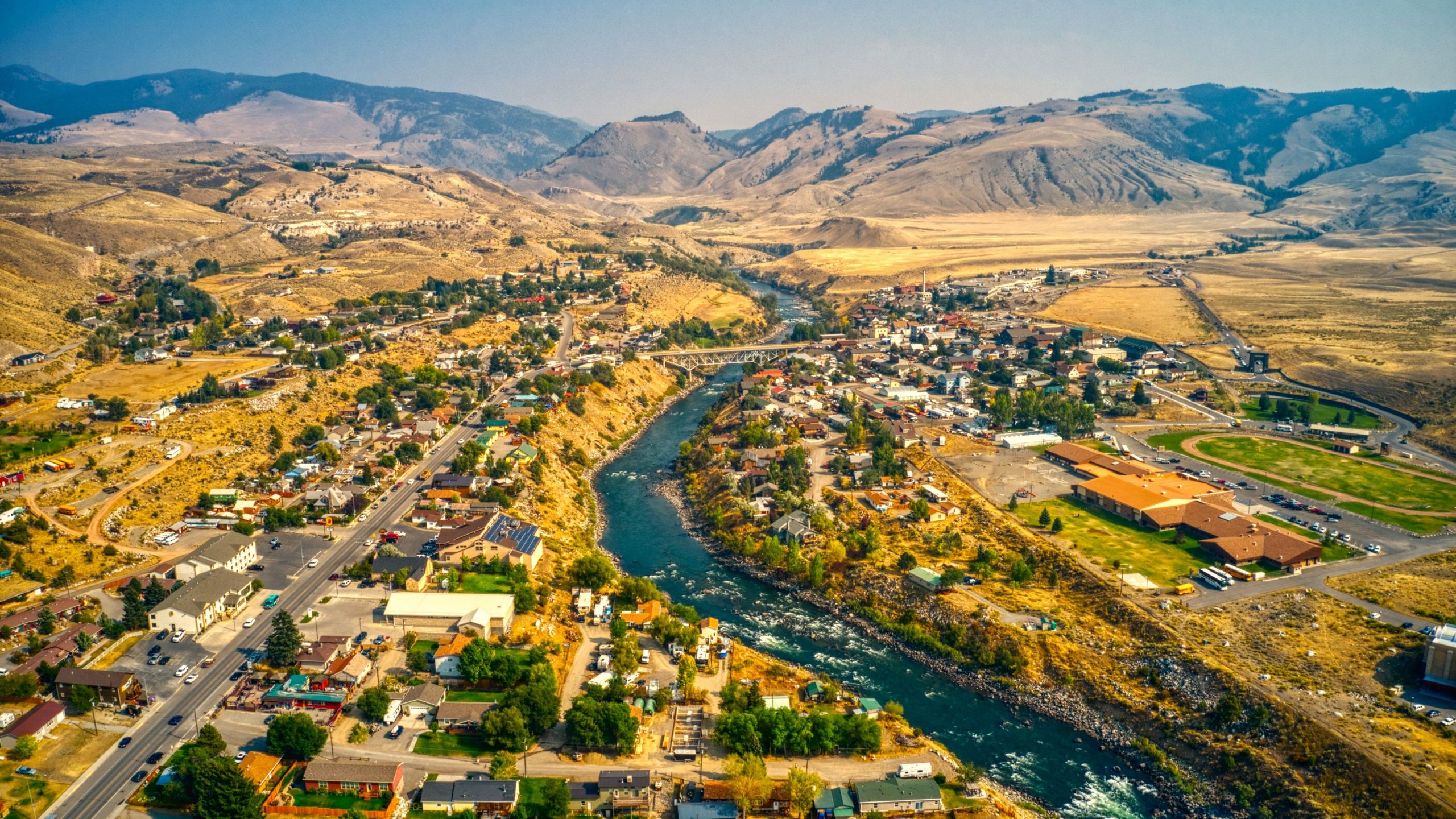 Melhor que Bozeman: esta pequena cidade subestimada na porta de Yellowstone tem fontes termais e mais