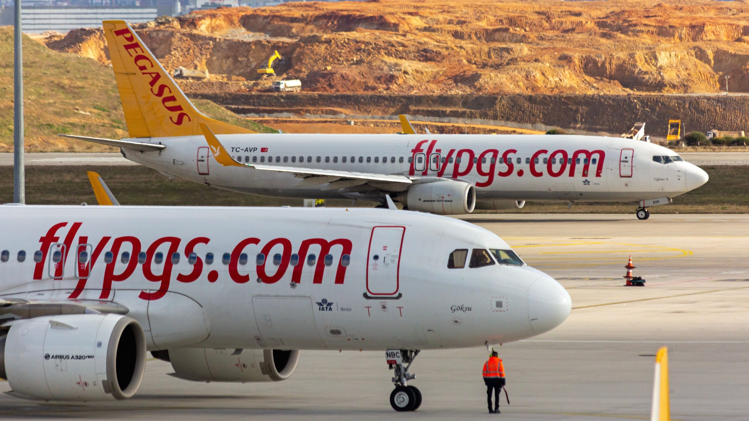 Por qué airbus aircraft tiene palos laterales mientras que los boeings tienen yugos