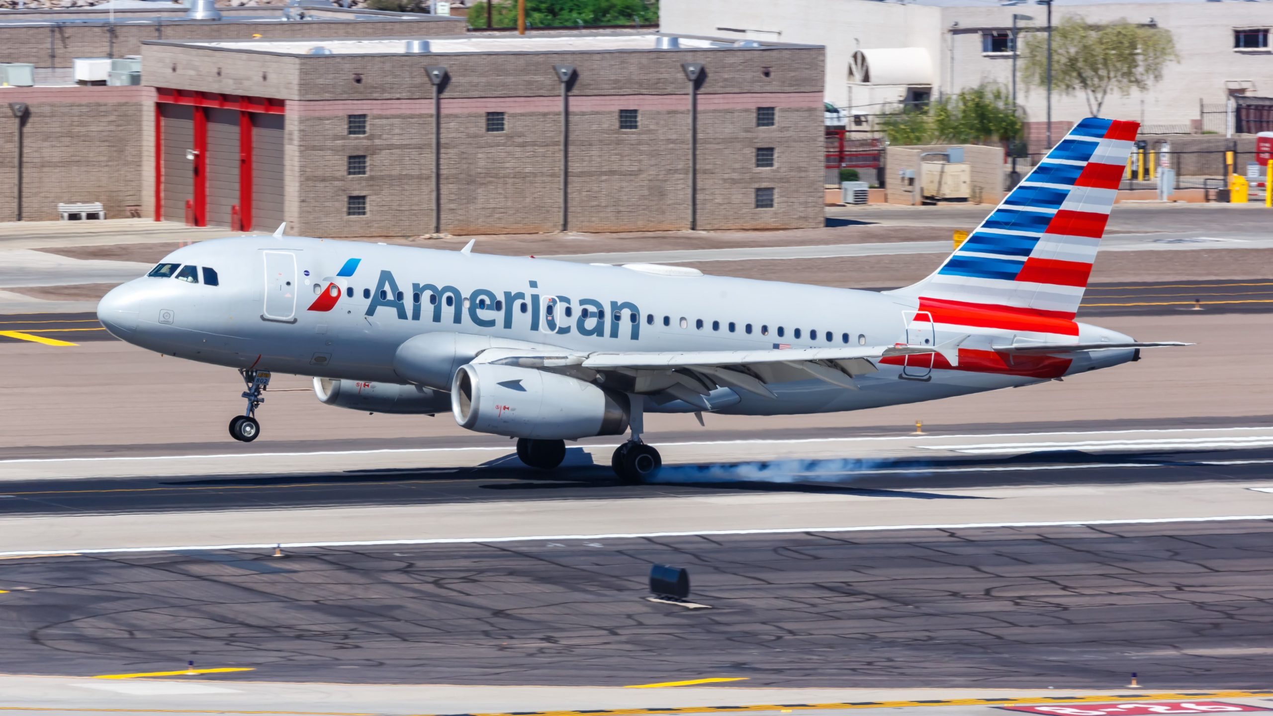 American Airlines Airbus A319 de 19 años regresa al servicio después de la puesta en marcha de 8 meses