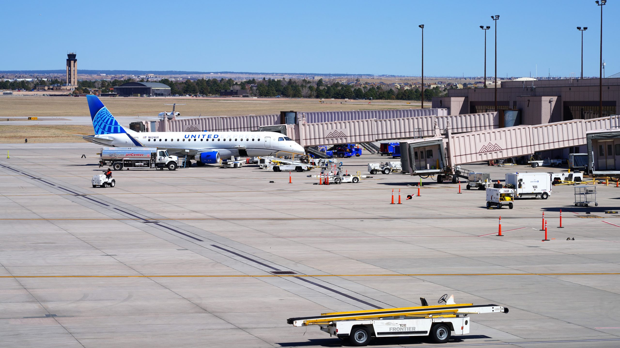 Un'altra vittoria per gli aeroporti statunitensi di medie dimensioni: Biden emette $ 76 milioni in sovvenzioni federali