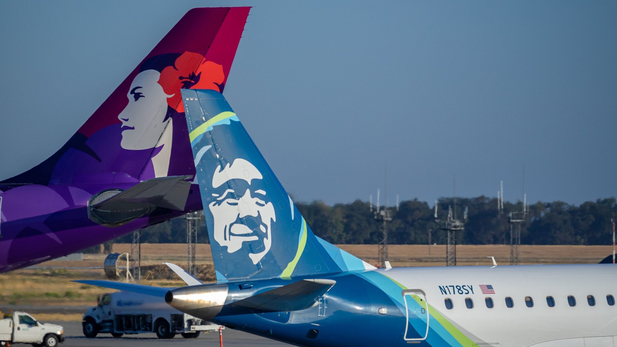 Hawaiian Airlines y Alaska Airlines se preparan para la oposición a la fusión