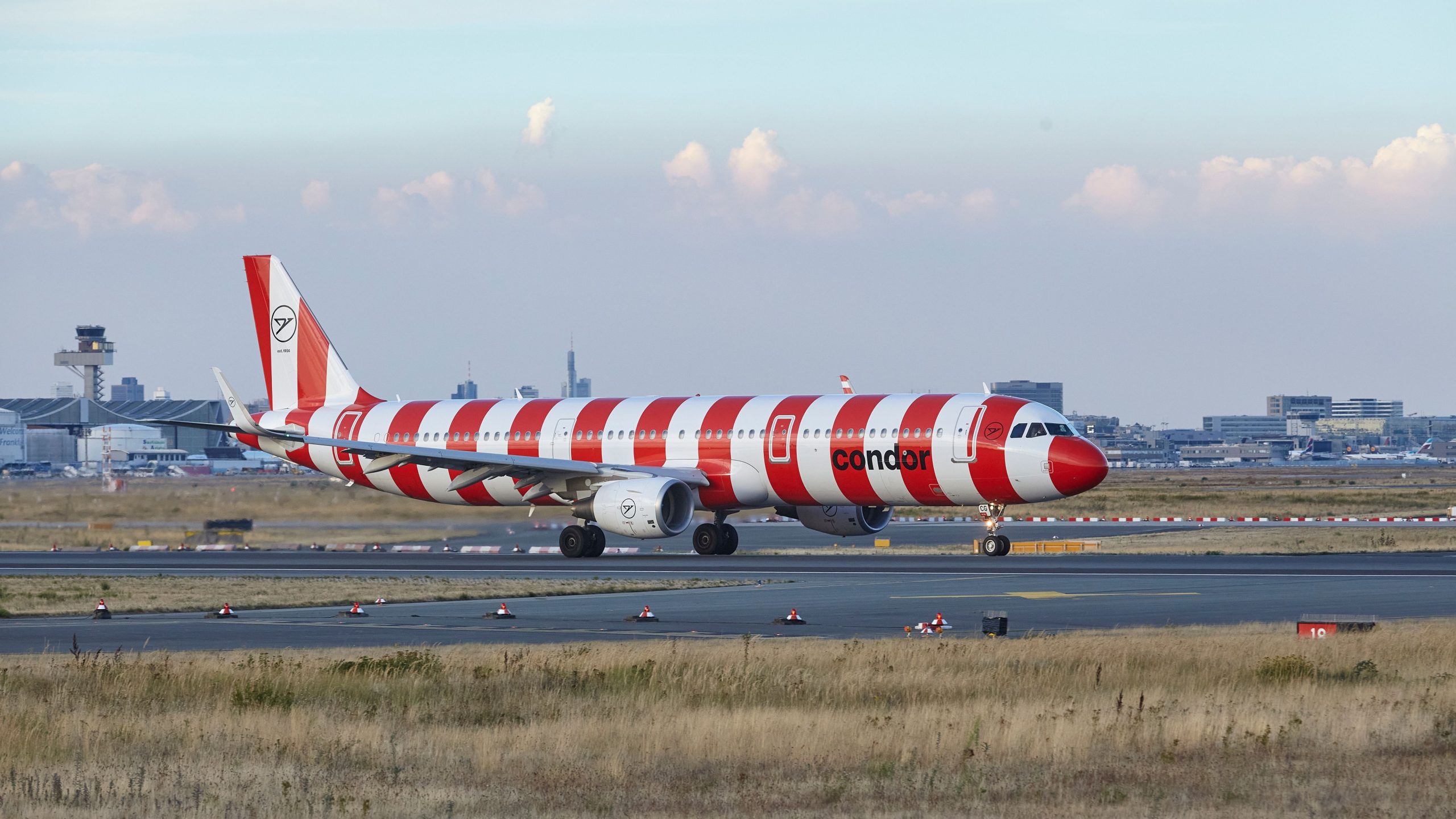 Lufthansa Technik pour fournir une prise en charge des composants pour les avions Airbus de Condor