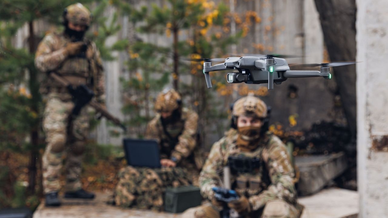 20 000 pilotes de drones et comptage: conte de la guerre des drones