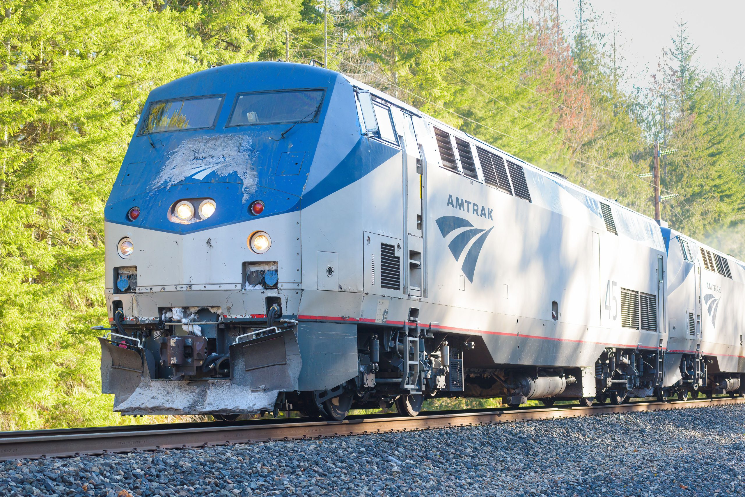 Gli stati si rallegrano dopo che il rapporto federale raccomanda di ripristinare il servizio Amtrak in Occidente