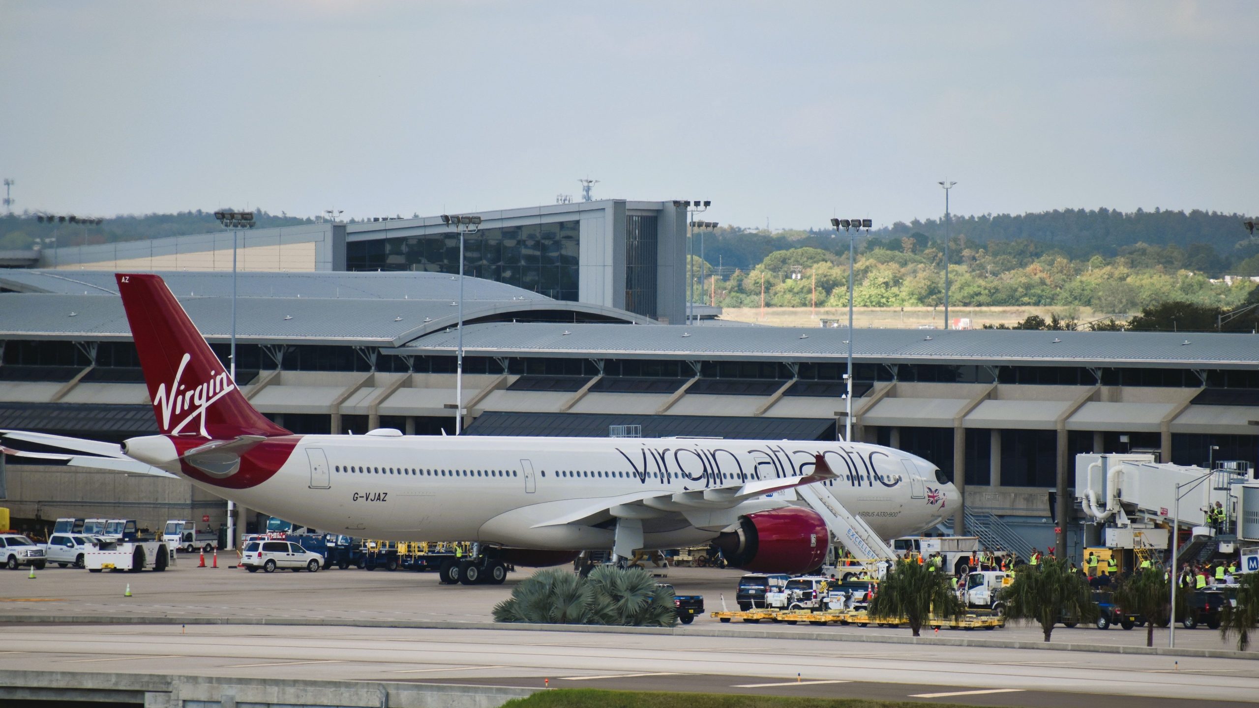 O Aeroporto Internacional de Tampa identifica o trabalhador da construção envolvido em acidentes fatais na pista de ônibus espaciais
