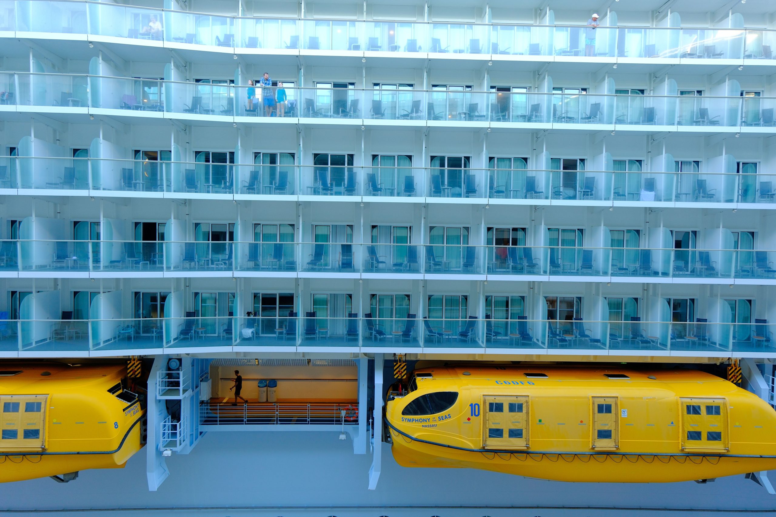 Les réactions sont mitigées après que la grande ligne de croisière se casse prétendument 57 violations de la santé sur son navire populaire