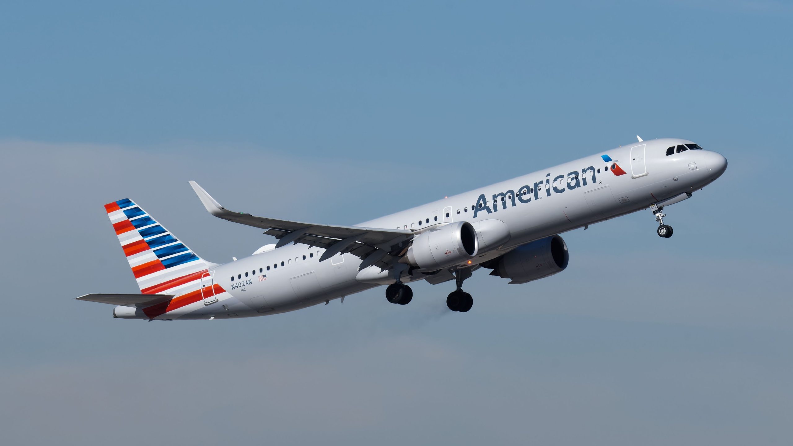 Rumeurs: American Airlines se rapprochant de l'ordre du corps étroit avec Boeing et Airbus